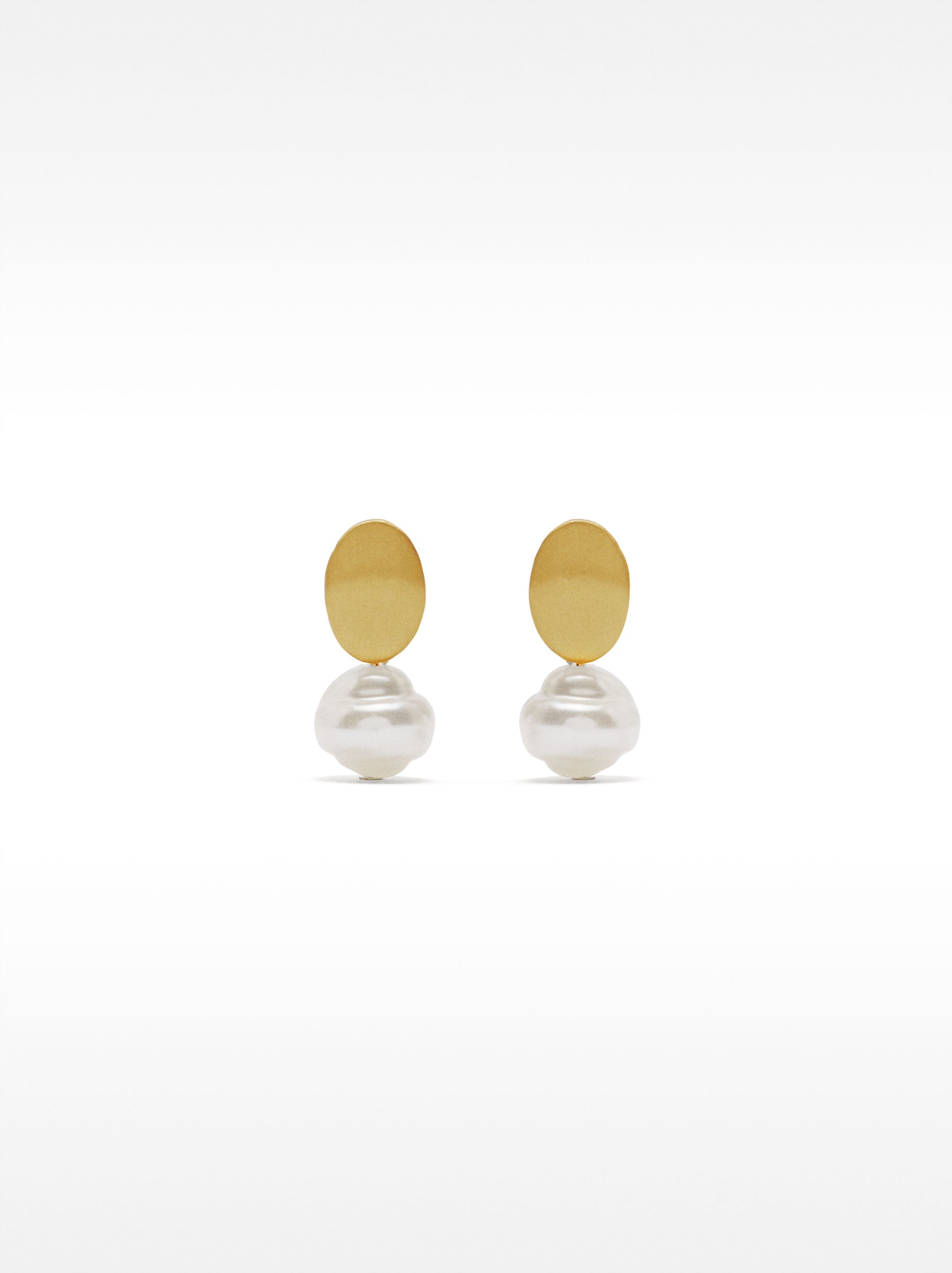 Pendientes Cortos Con Perla