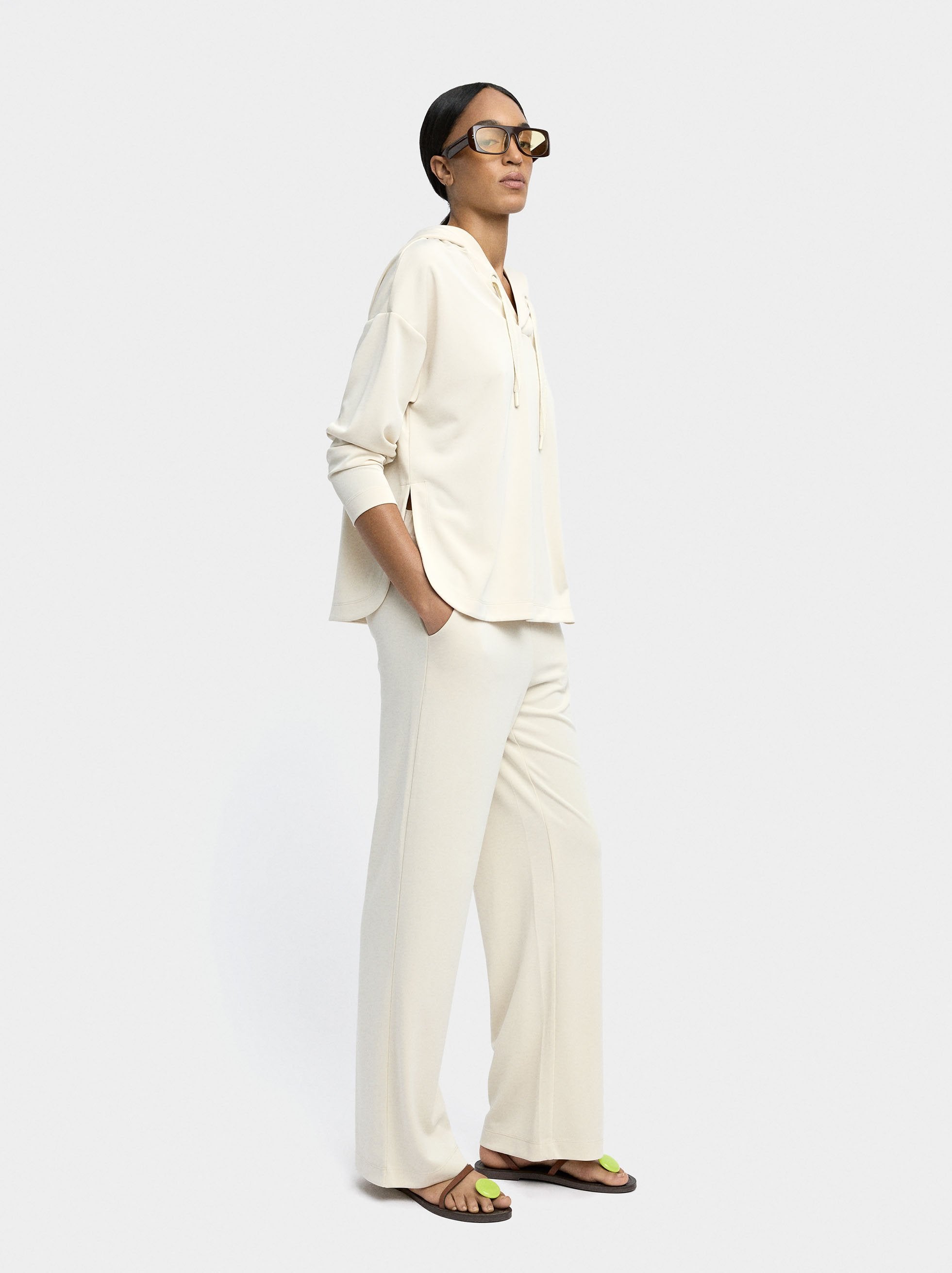 Pantalón Fluido Con Cintura Elástica