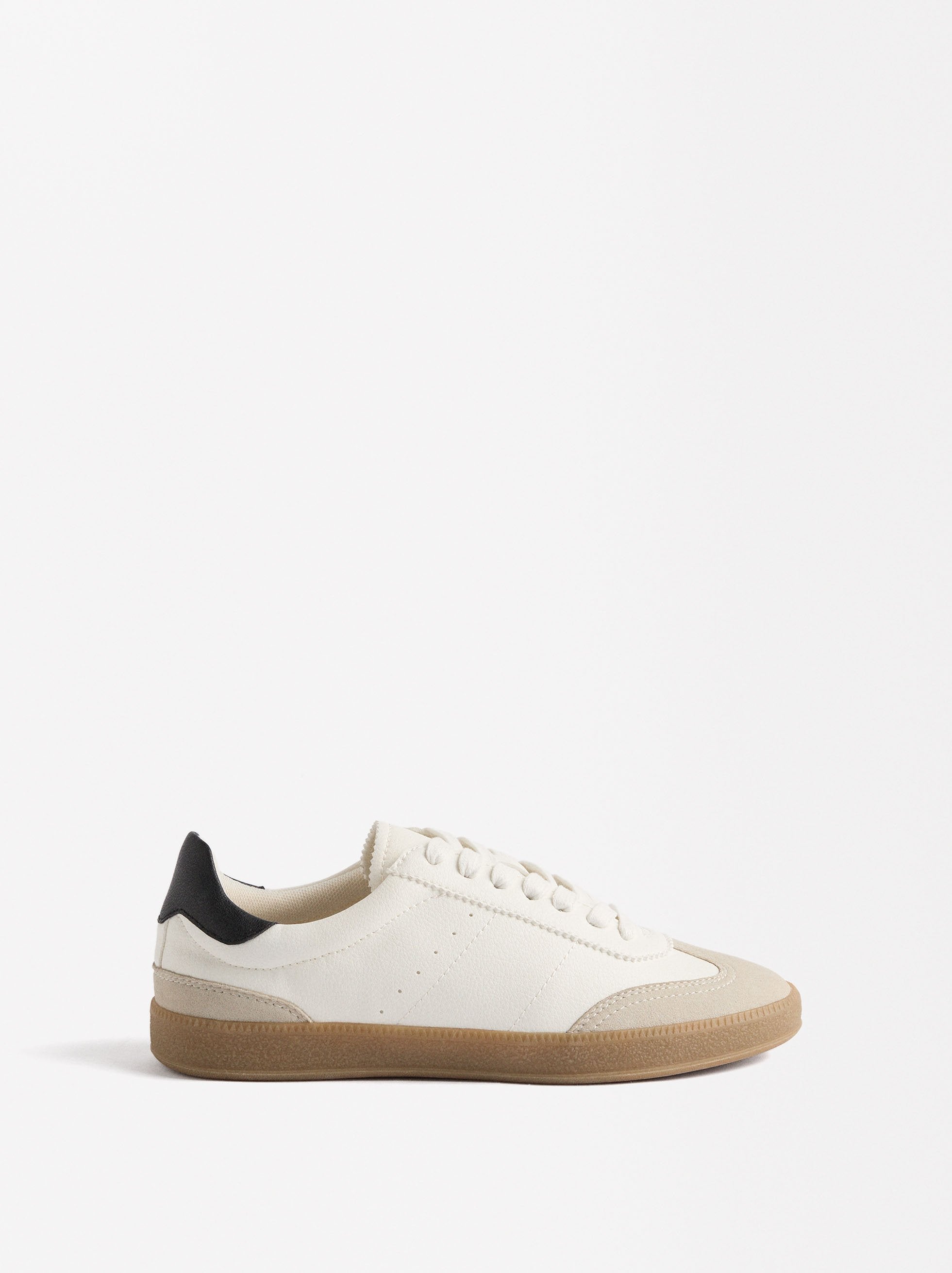 Zapatillas Con Contraste