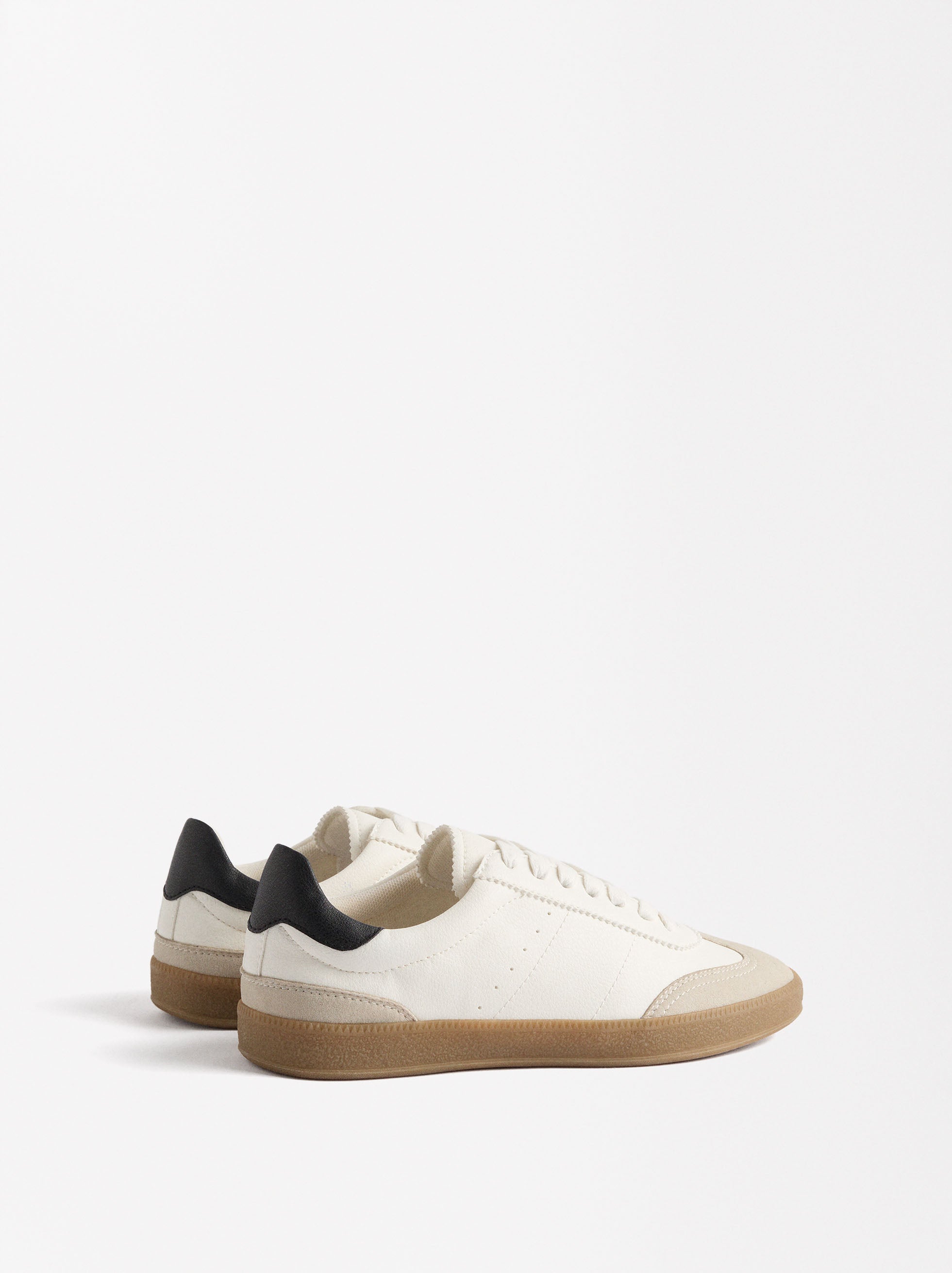 Zapatillas Con Contraste