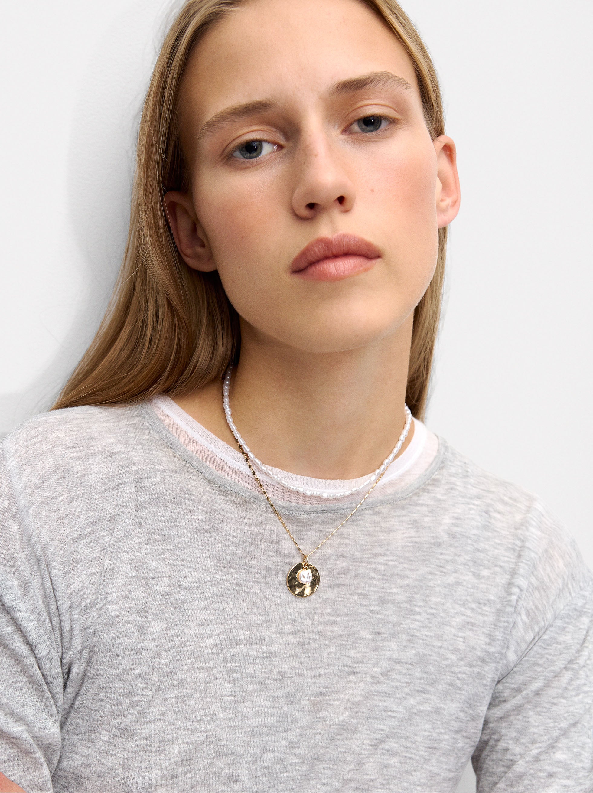 Conjunto De Collares Con Medalla Y Perlas