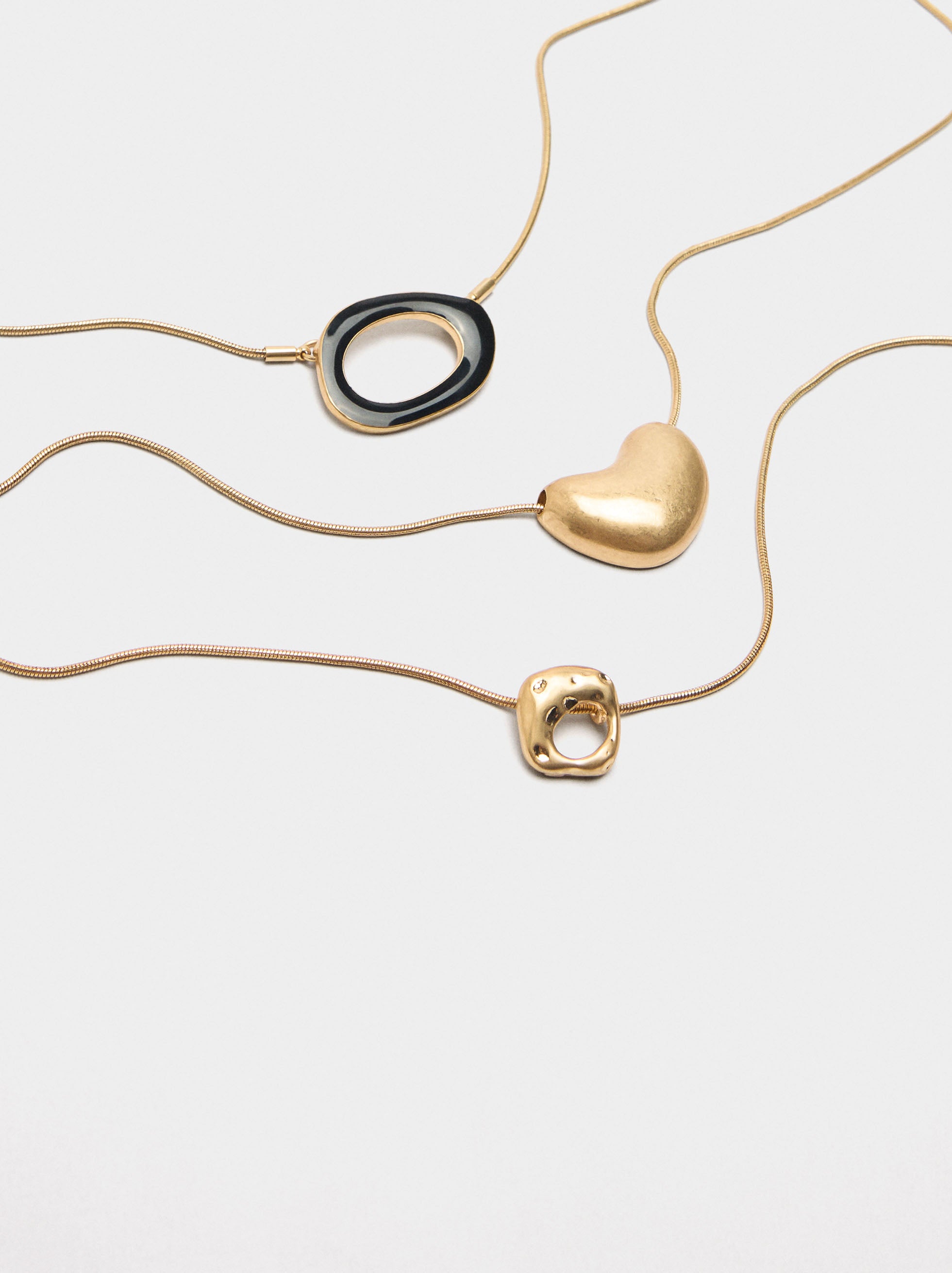 Set De Collares Con Colgantes