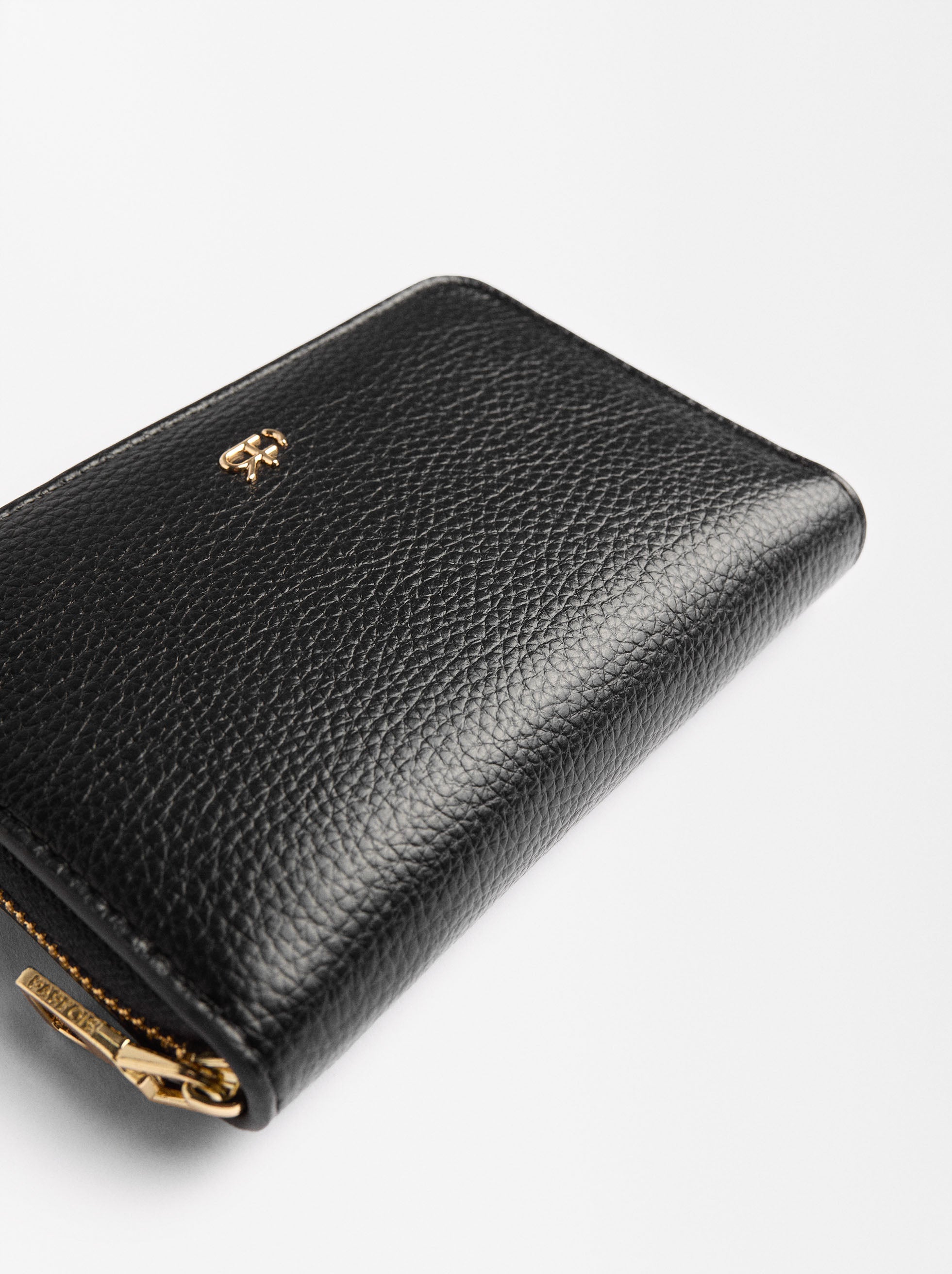 Cartera Básica Con Textura