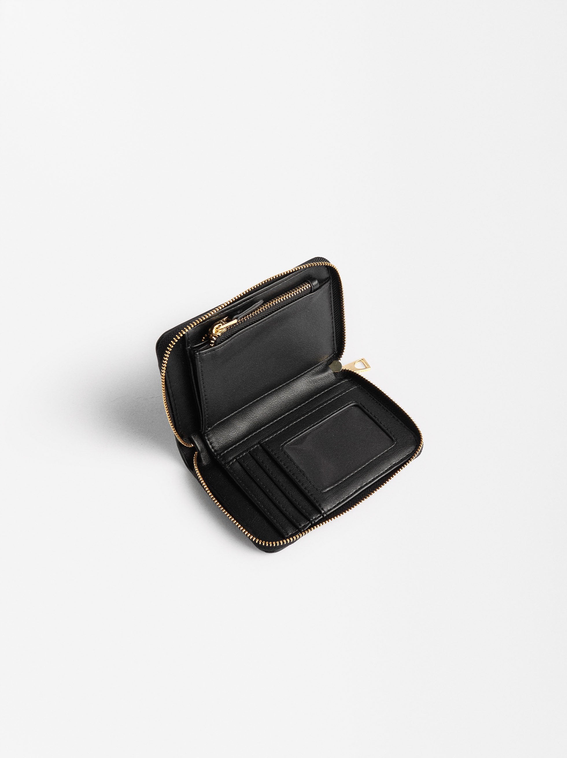 Cartera Básica Con Textura