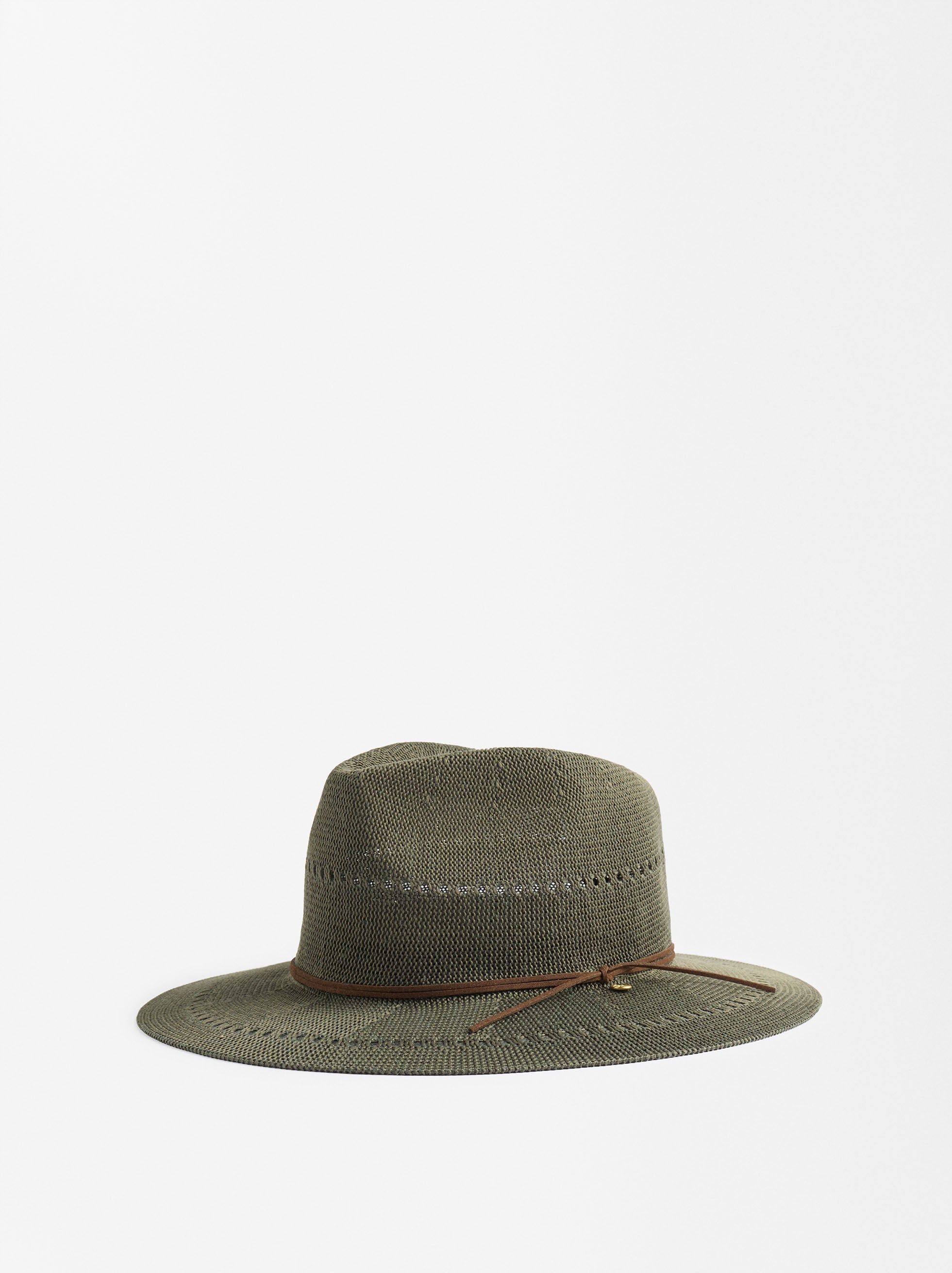 Sombrero De Punto Con Cordón