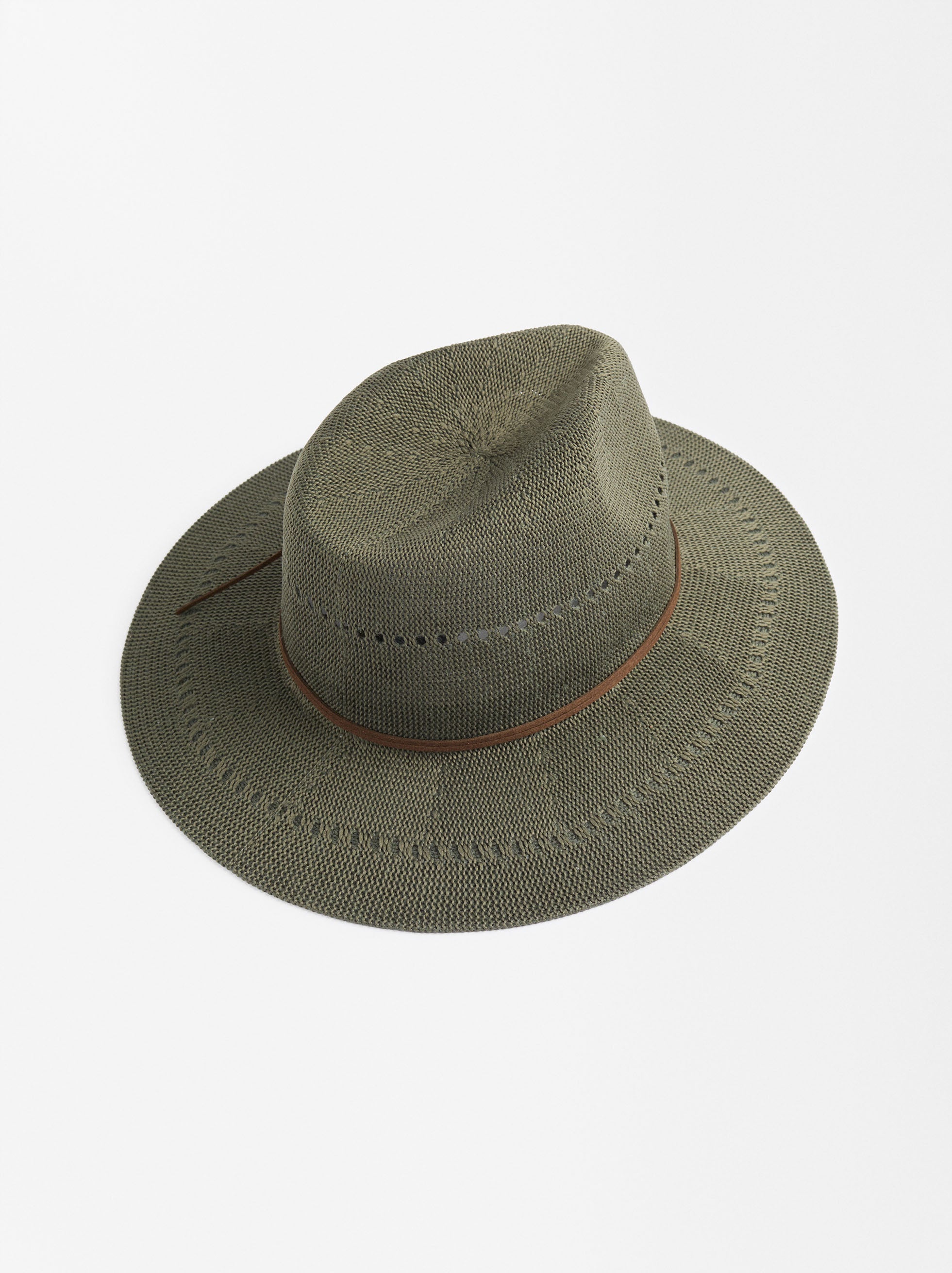 Sombrero De Punto Con Cordón