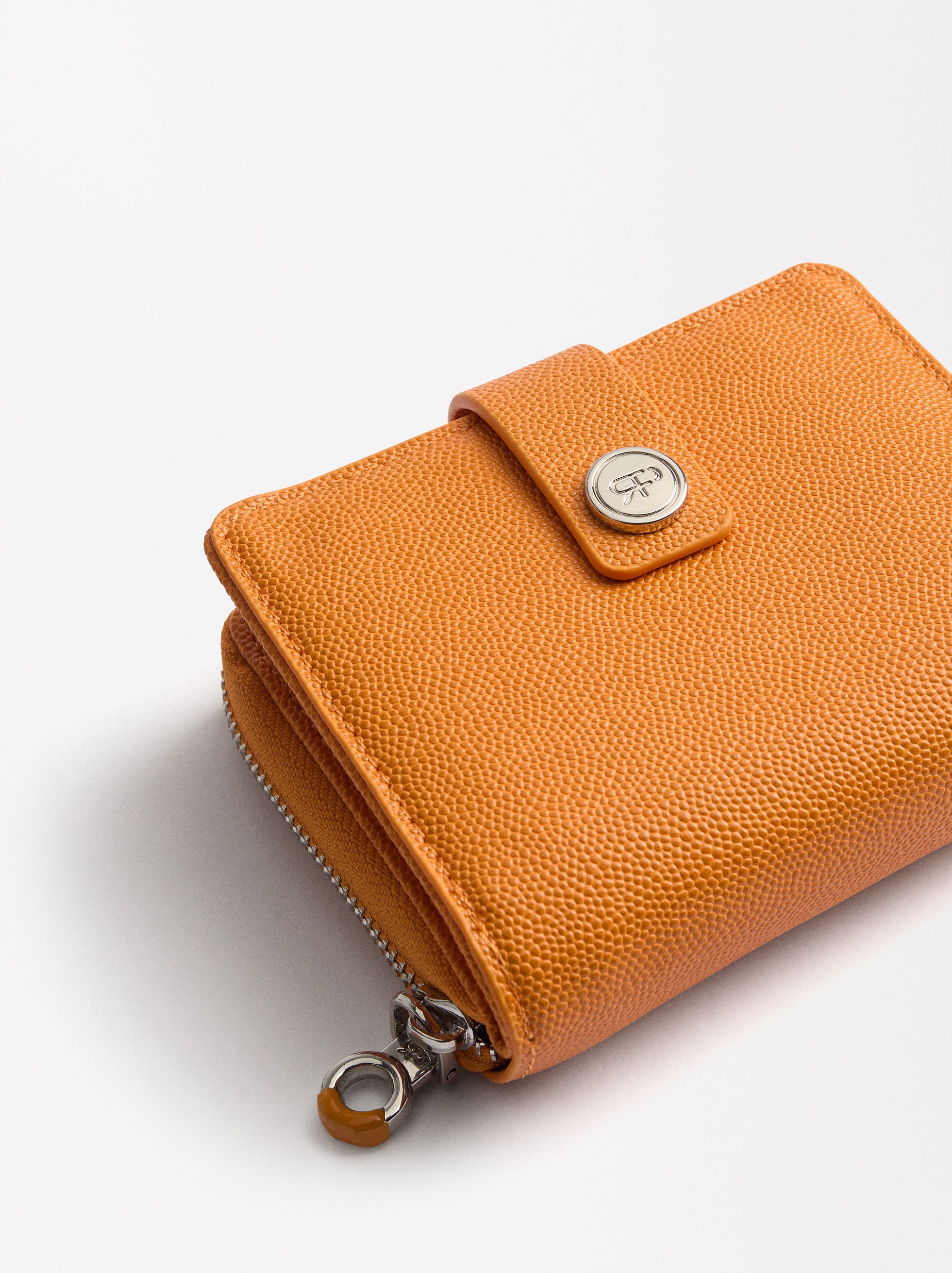 Cartera Básica Con Textura