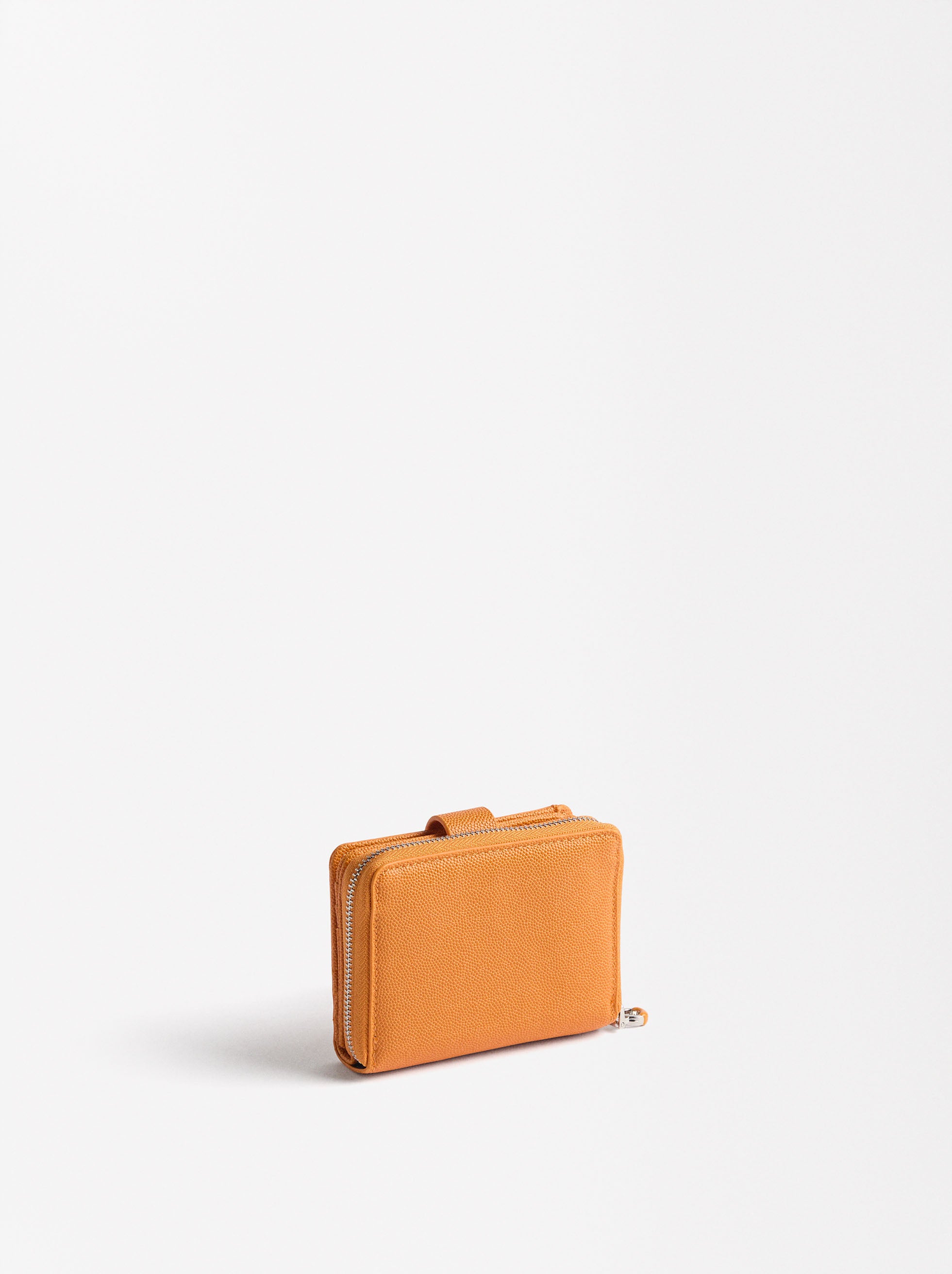 Cartera Básica Con Textura