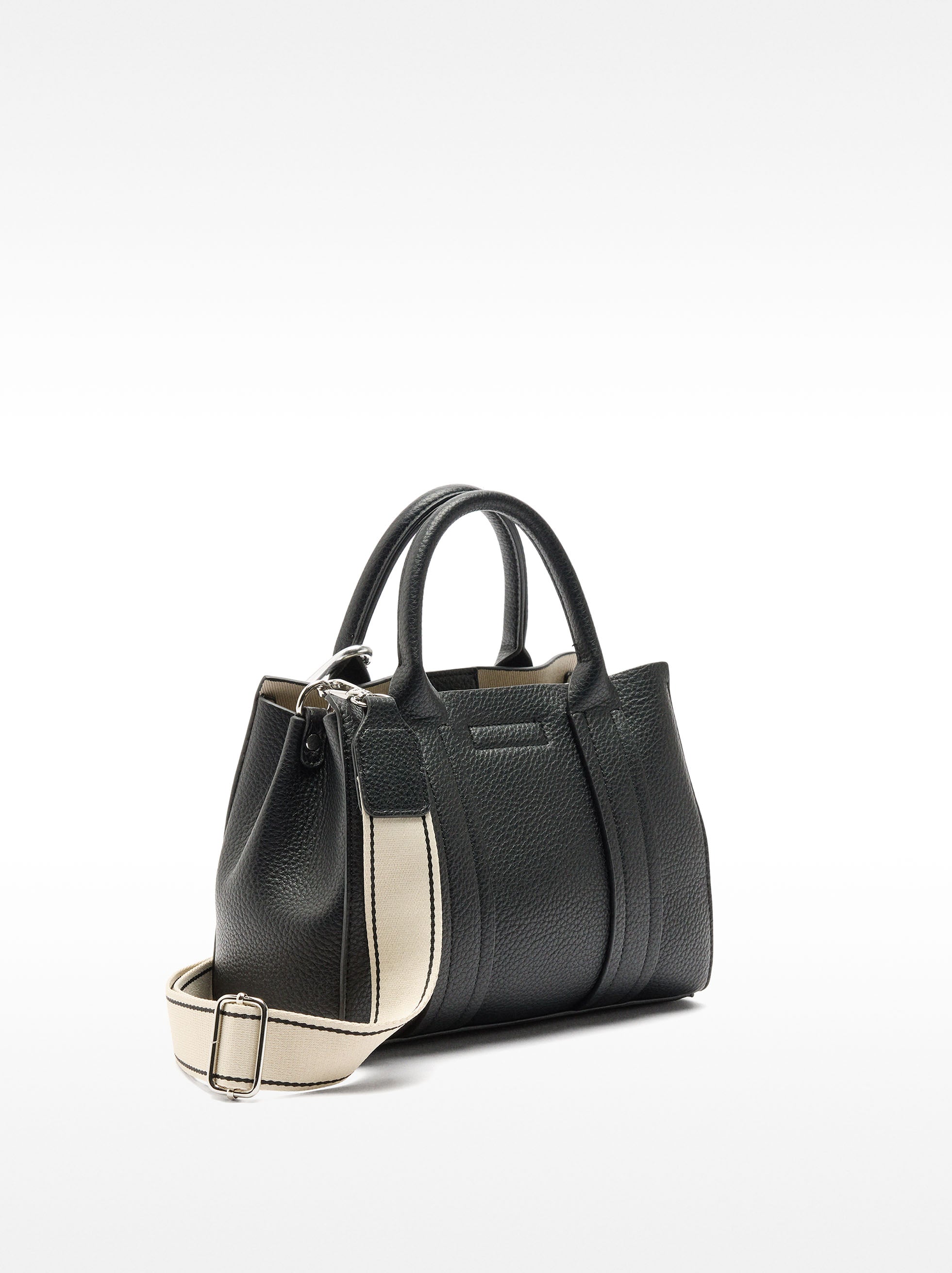 Bolso Tote Con Colgante S
