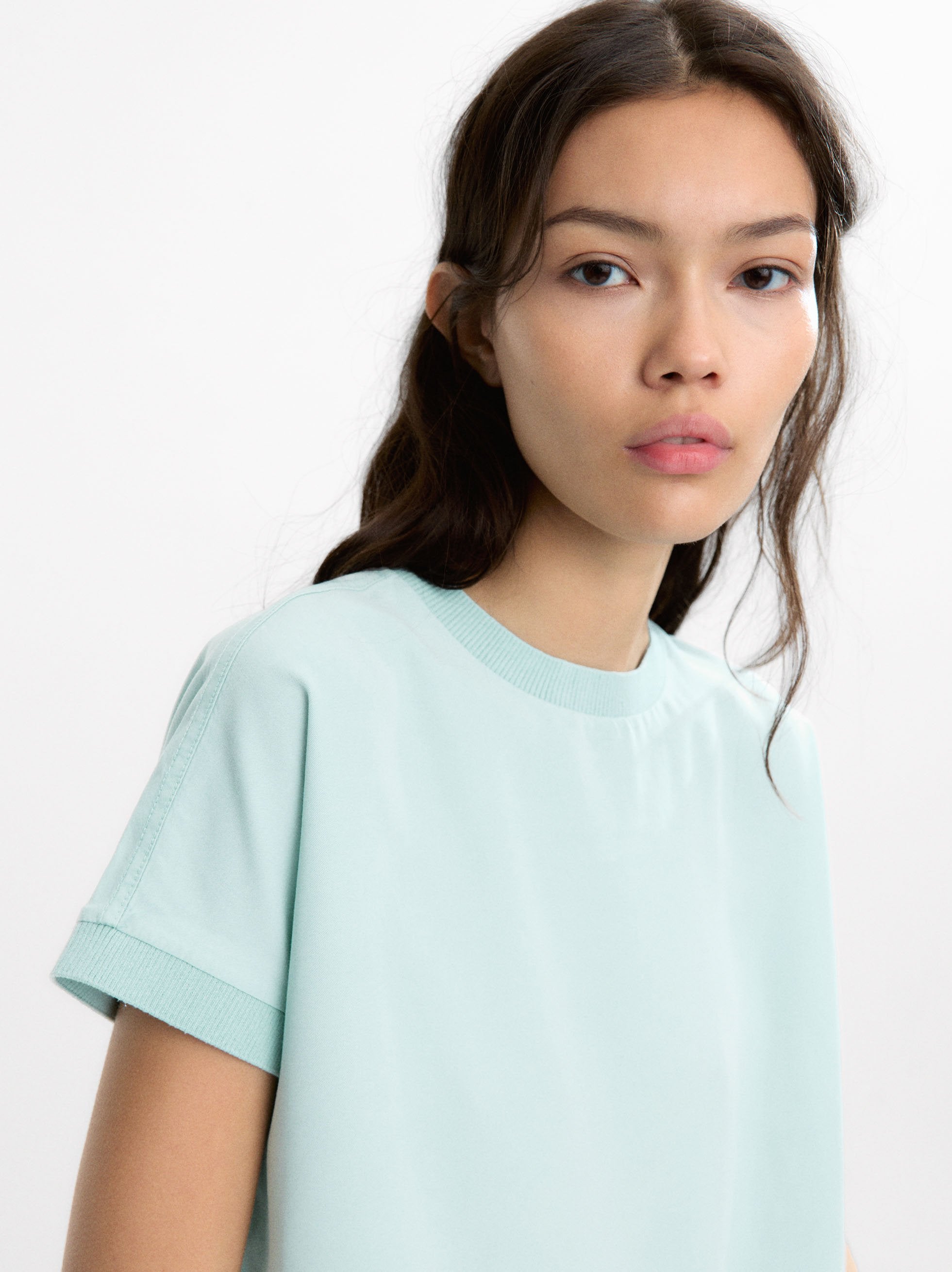 Camiseta Con Detalles Acanalados