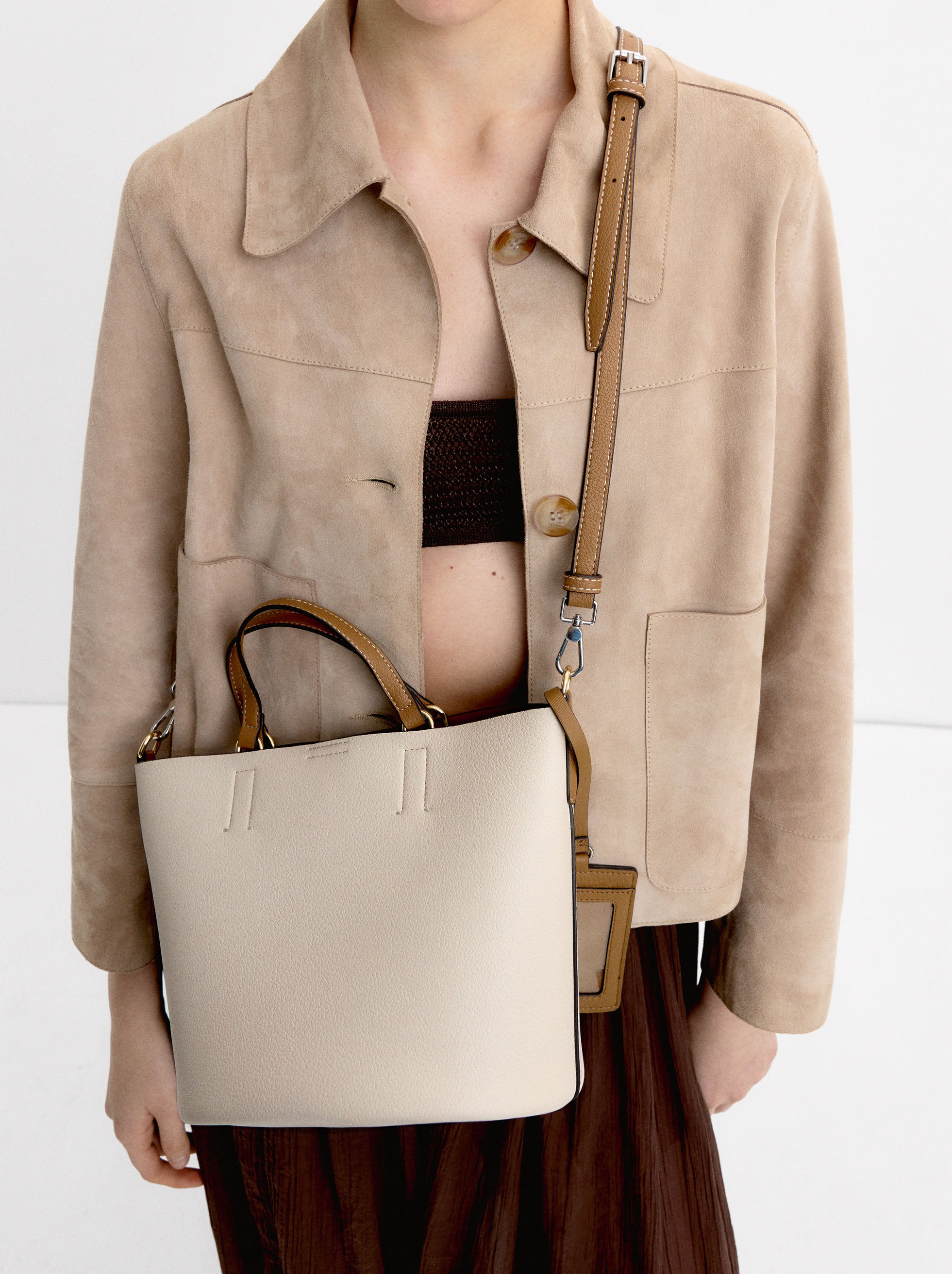 Bolso Tote Con Colgante