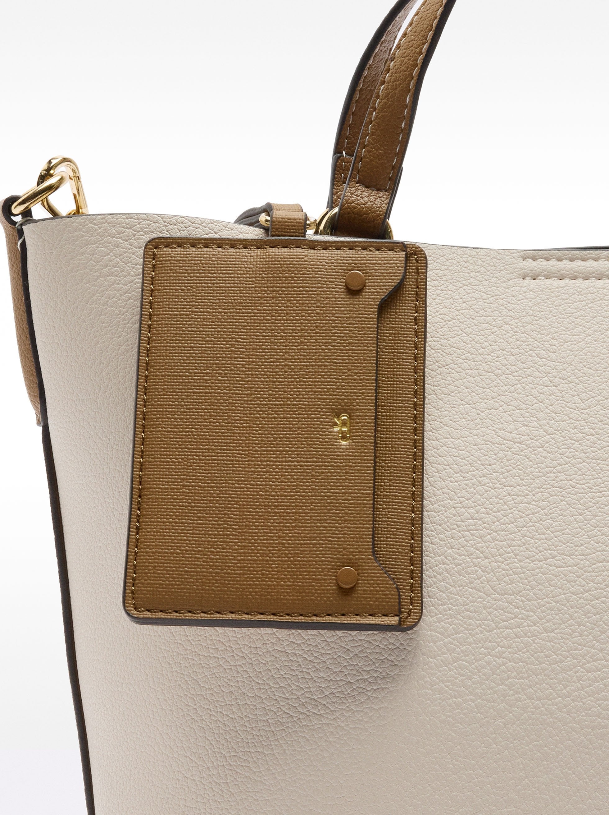 Bolso Tote Con Colgante