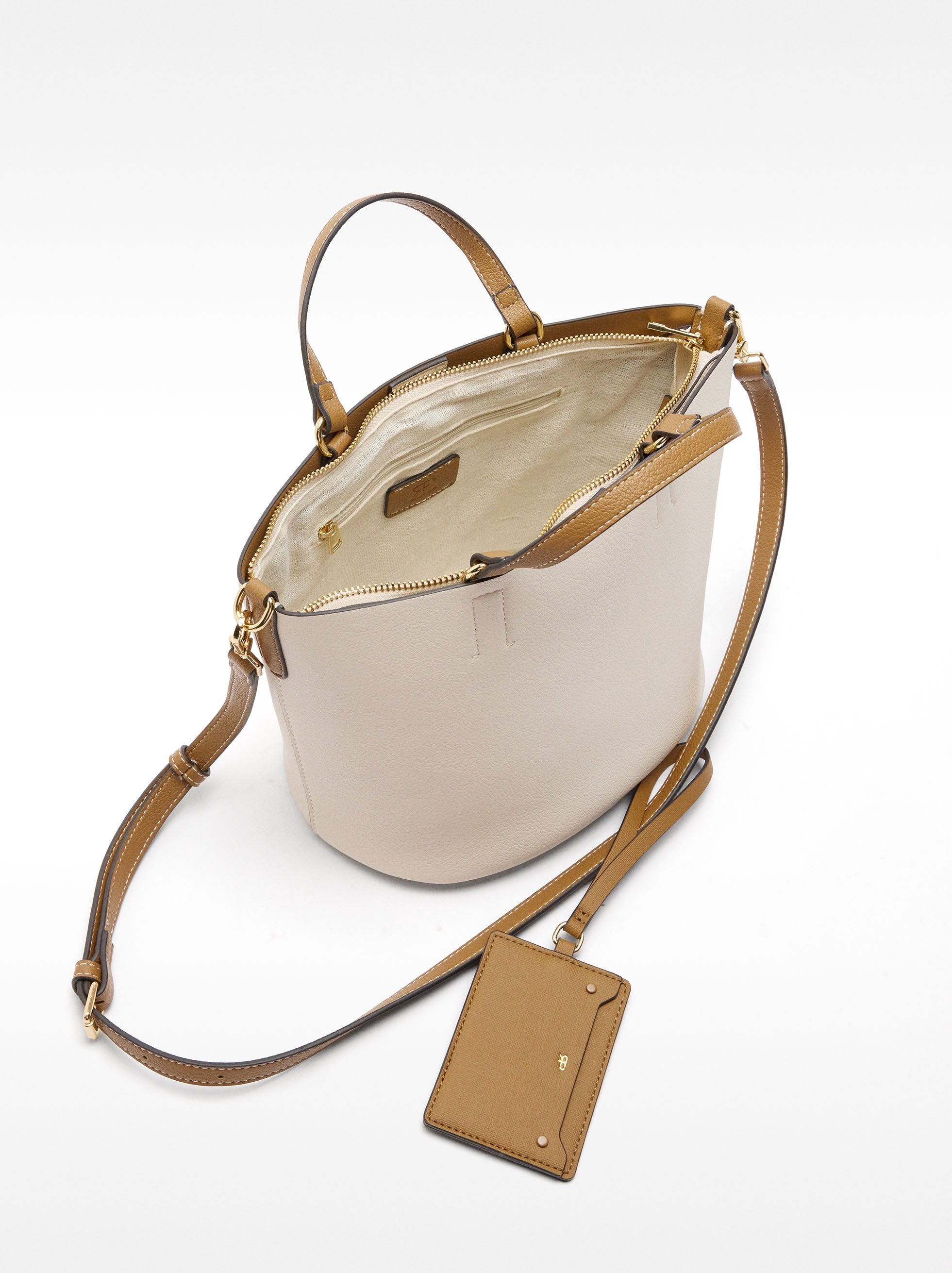 Bolso Tote Con Colgante