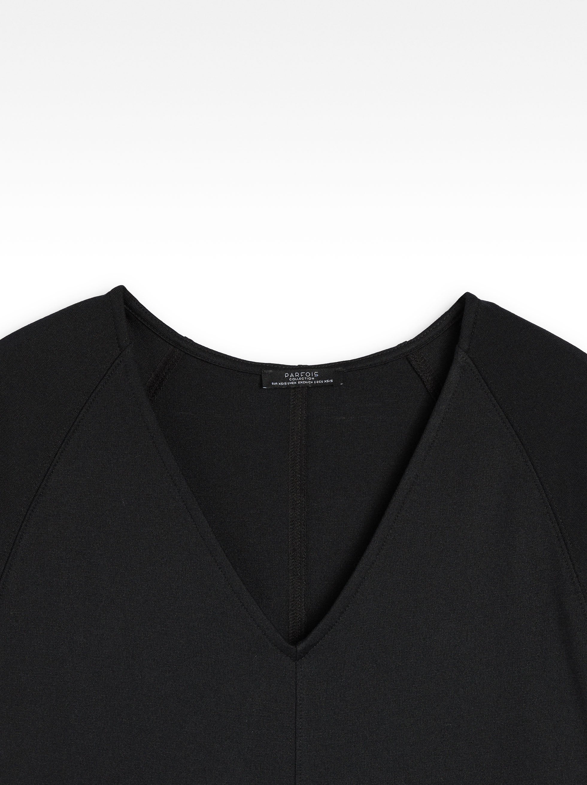 Camiseta Básica Cuello Pico