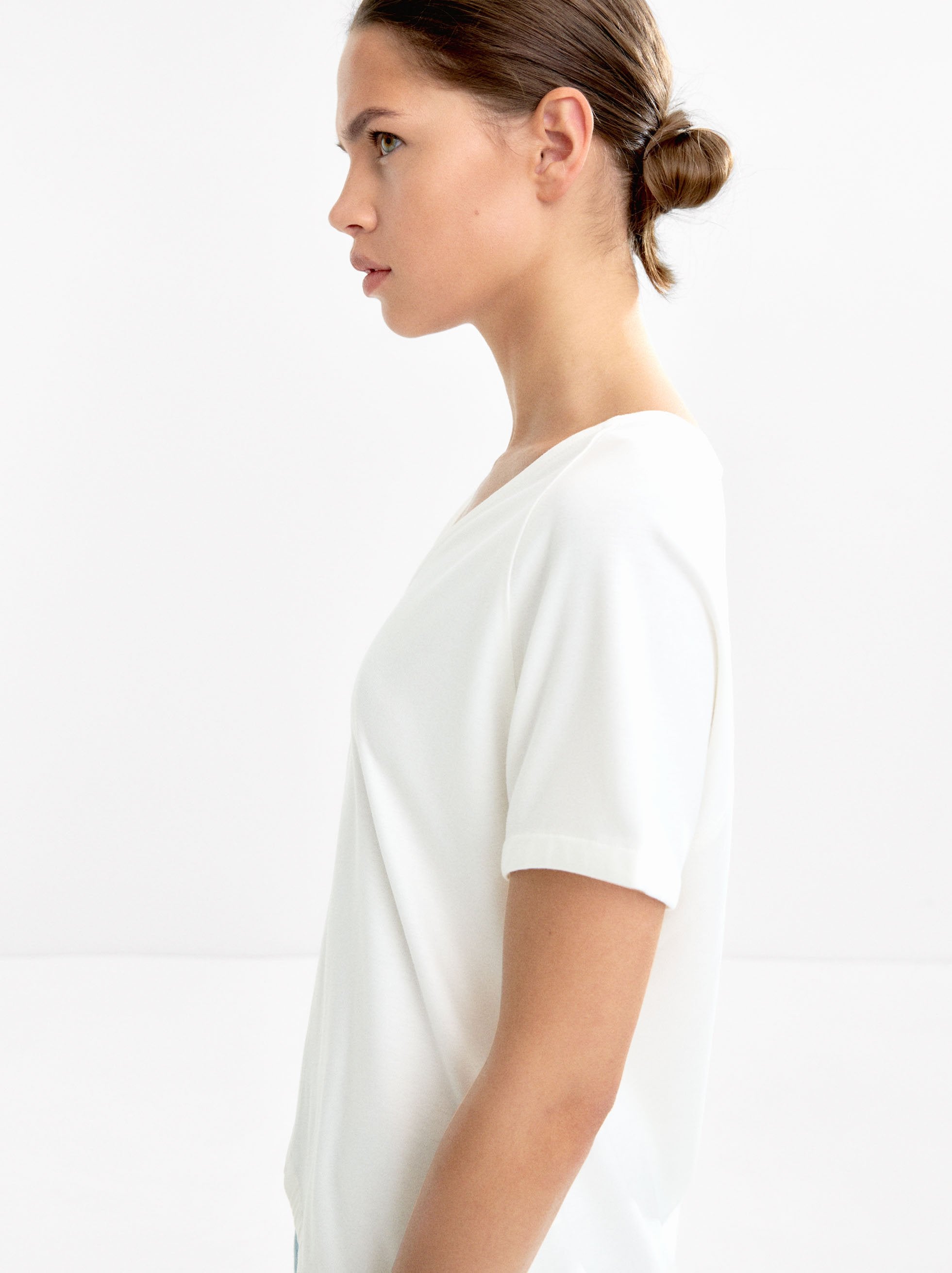Camiseta Básica Cuello Pico