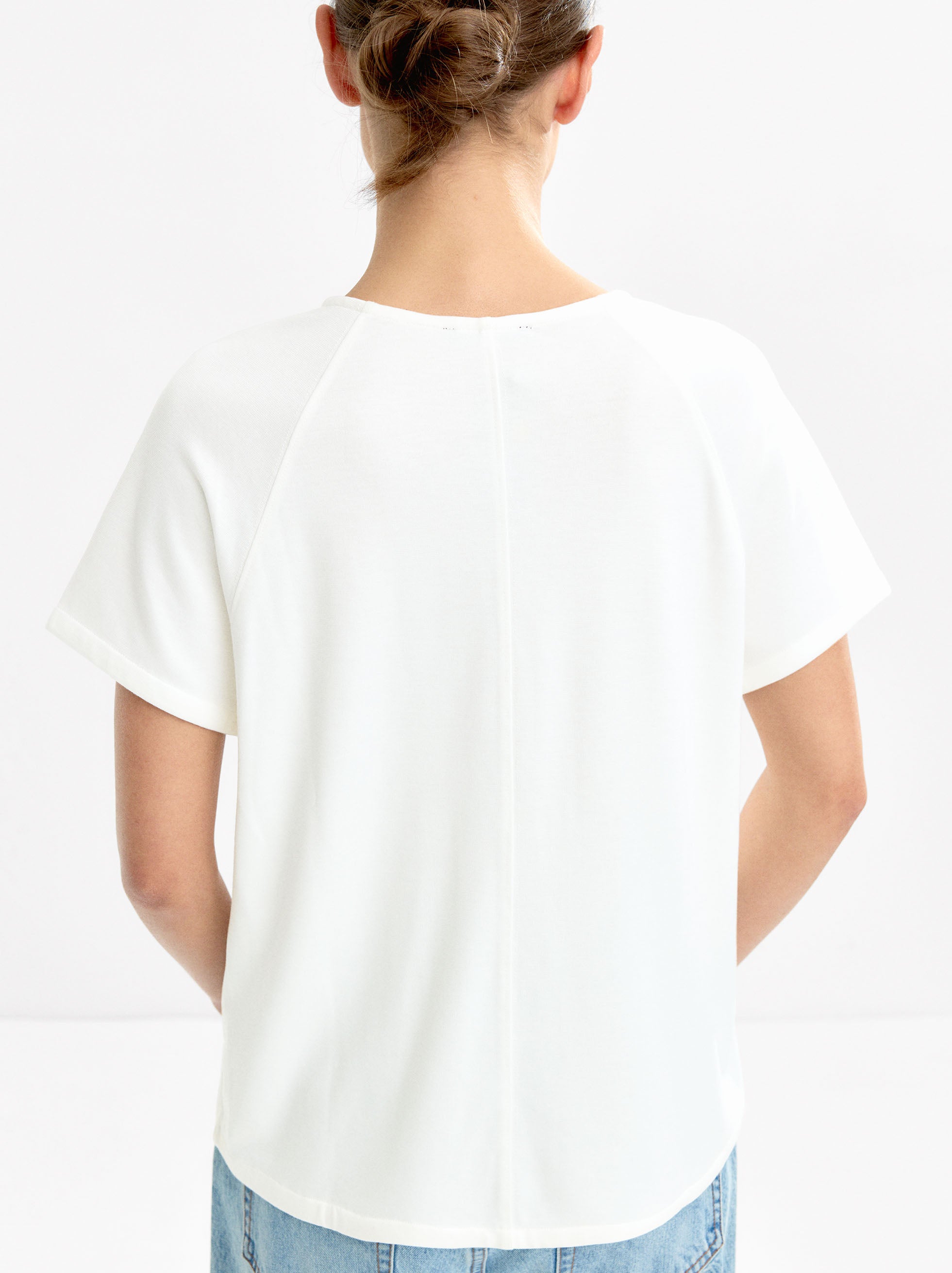 Camiseta Básica Cuello Pico