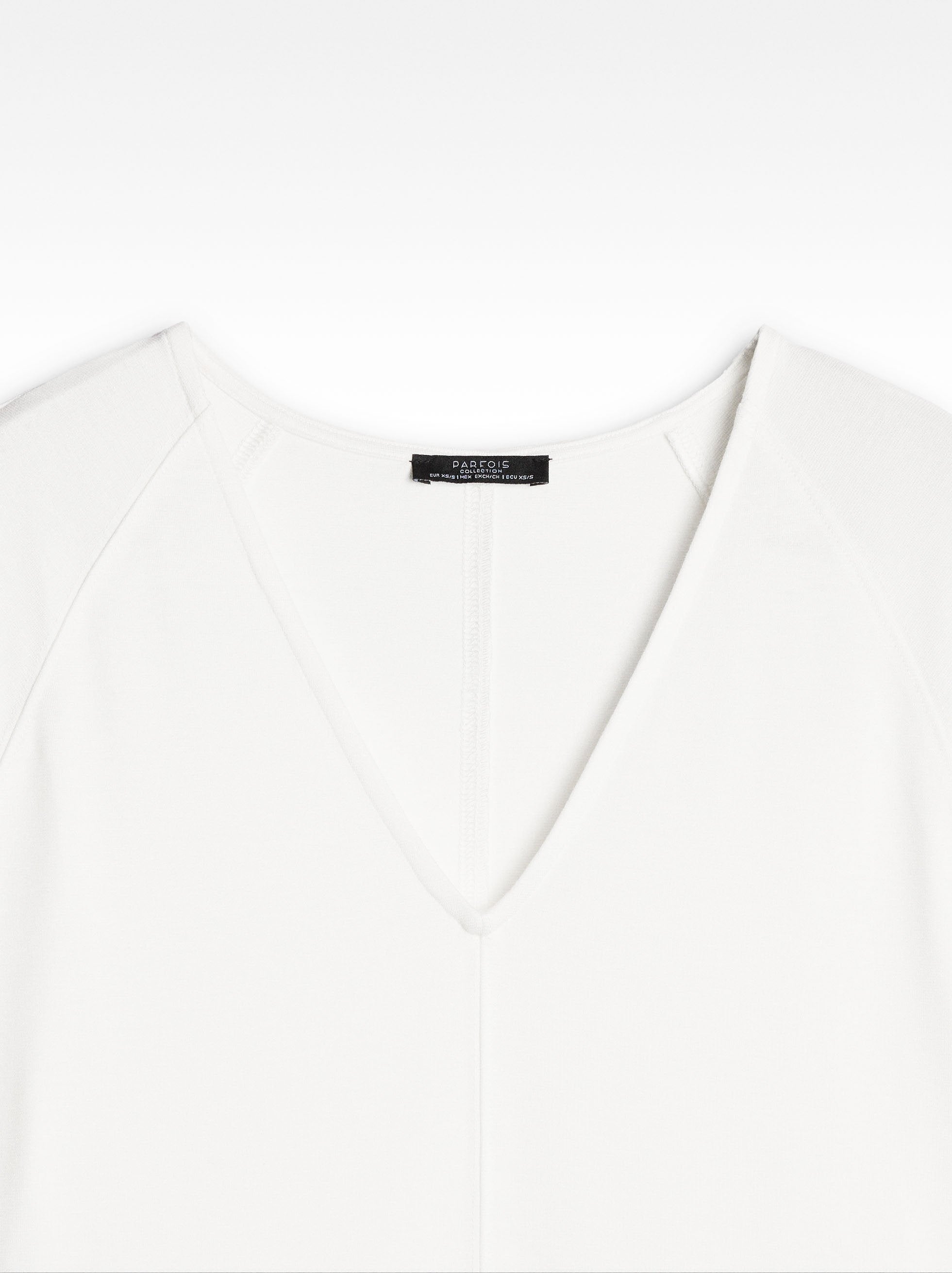 Camiseta Básica Cuello Pico