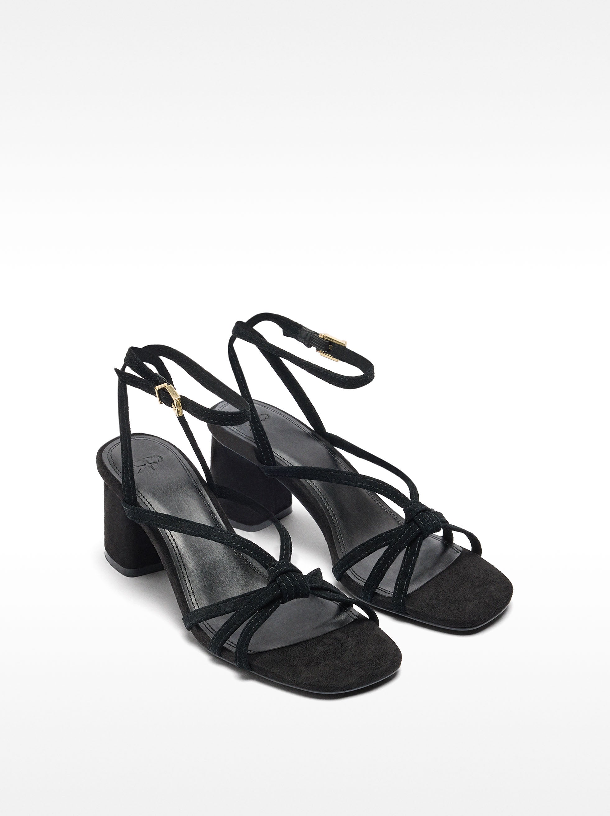 Sandalias De Piel Con Tiras