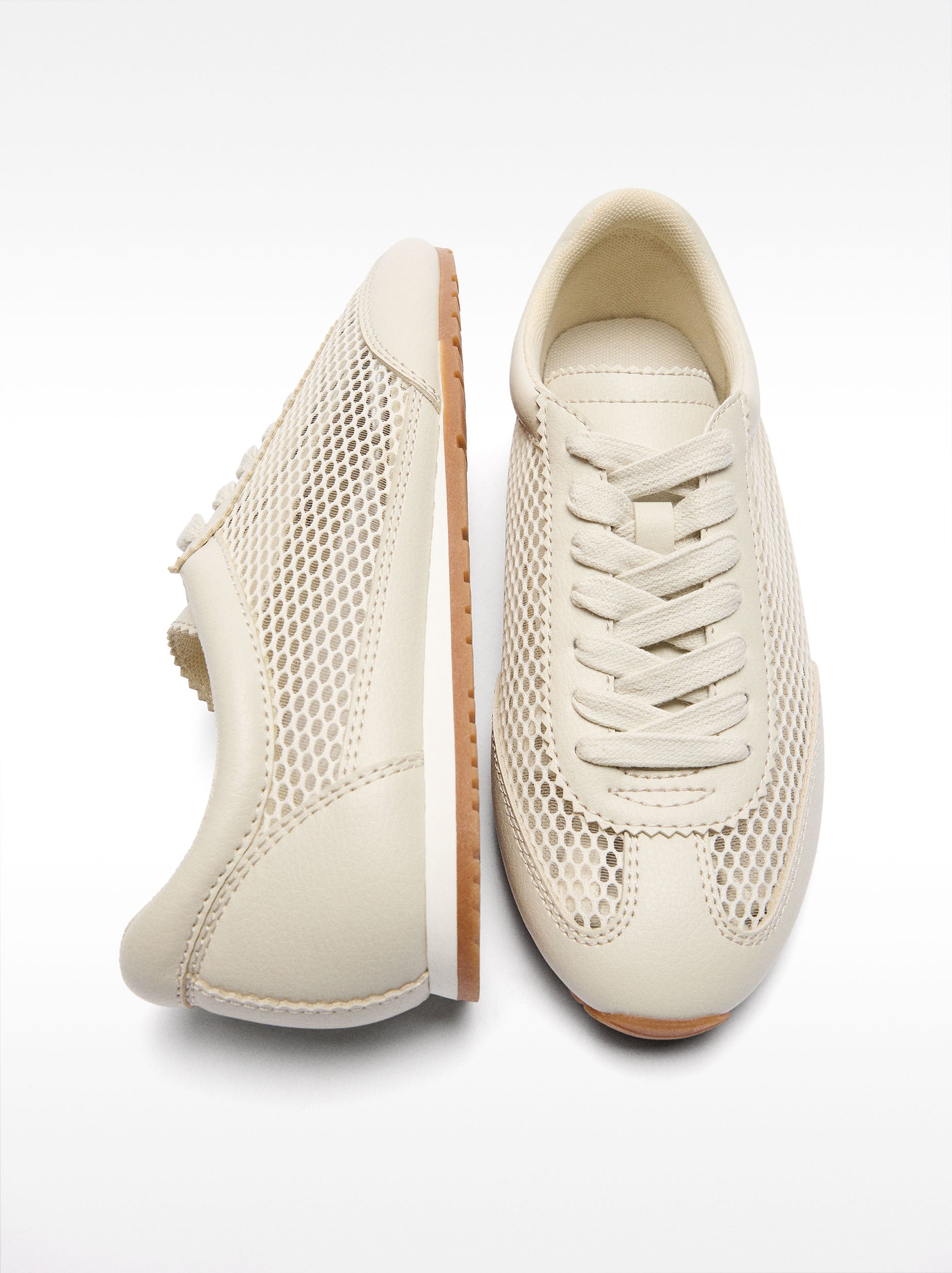 Zapatillas Monocromáticas Rejilla