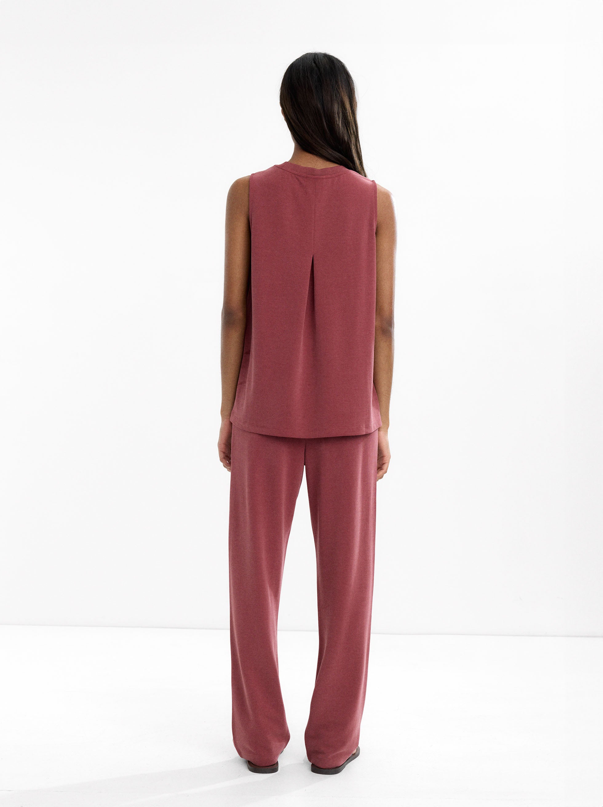 Pantalón Con Pinzas Y Cintura Elástica