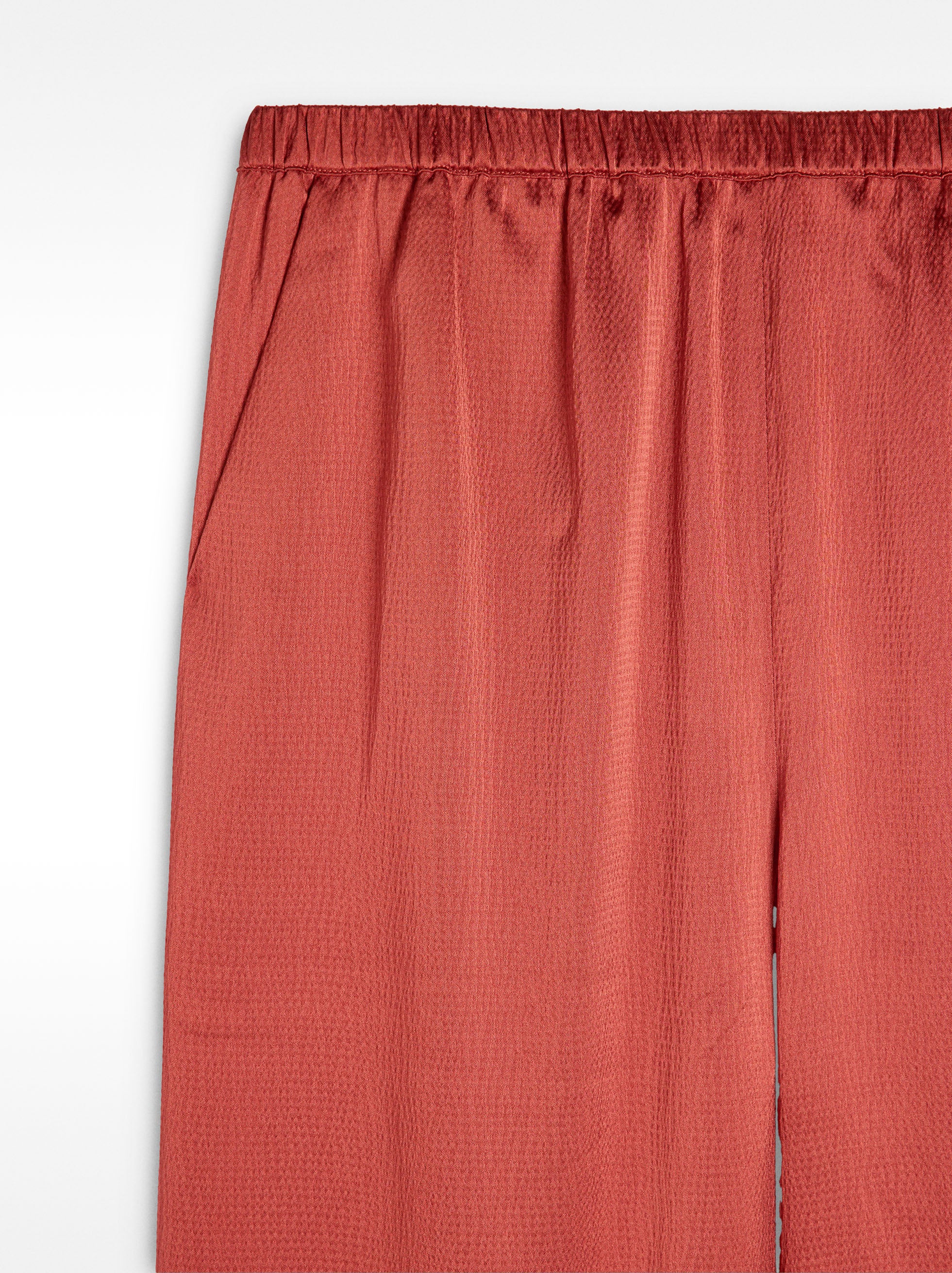 Pantalón Satinado Con Cintura Elástica