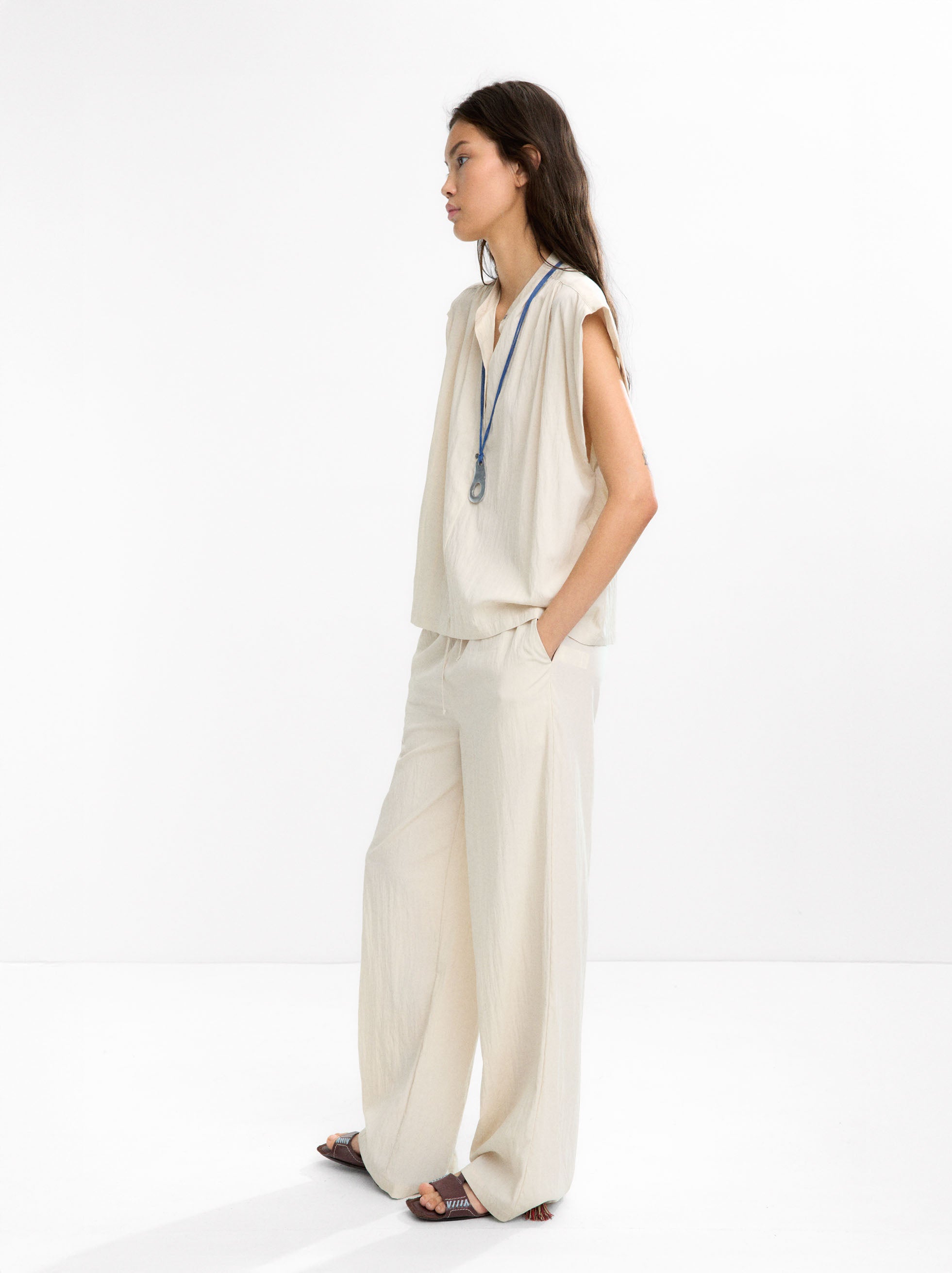 Pantalón Fluido Con Cintura Elástica