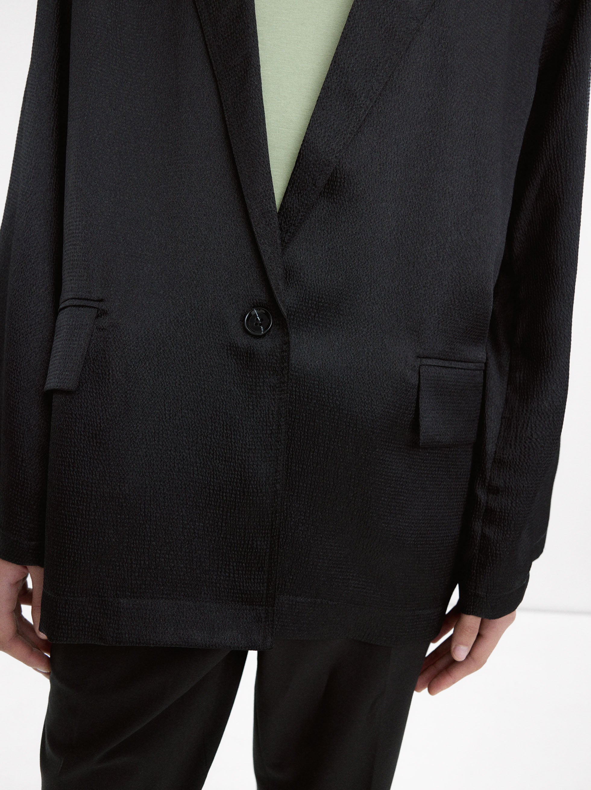 Blazer Satinado Con Textura