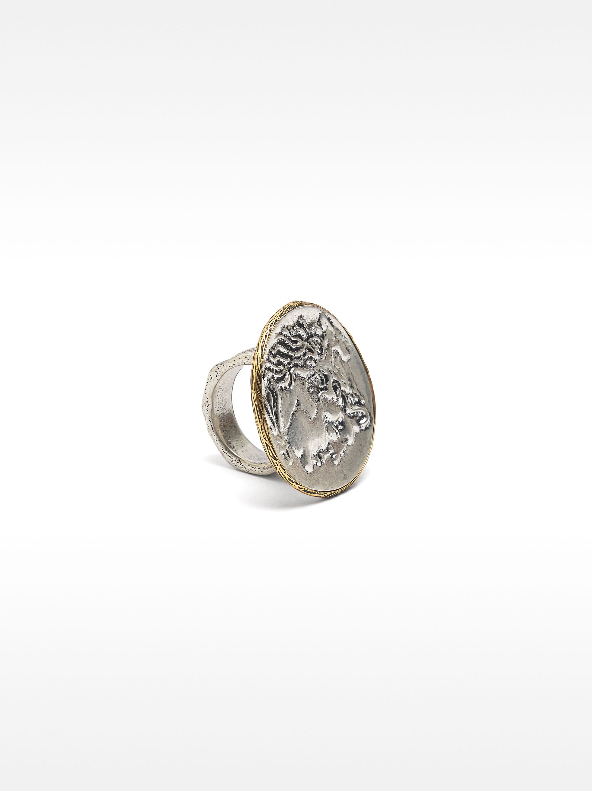 Anillo Con Medalla Y Efecto Envejecido