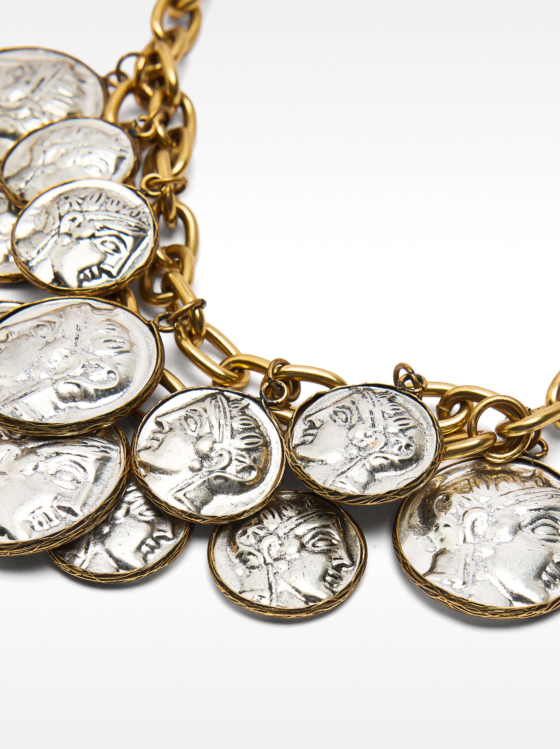 Collar De Cadena Con Medallas Y Efecto Envejecido