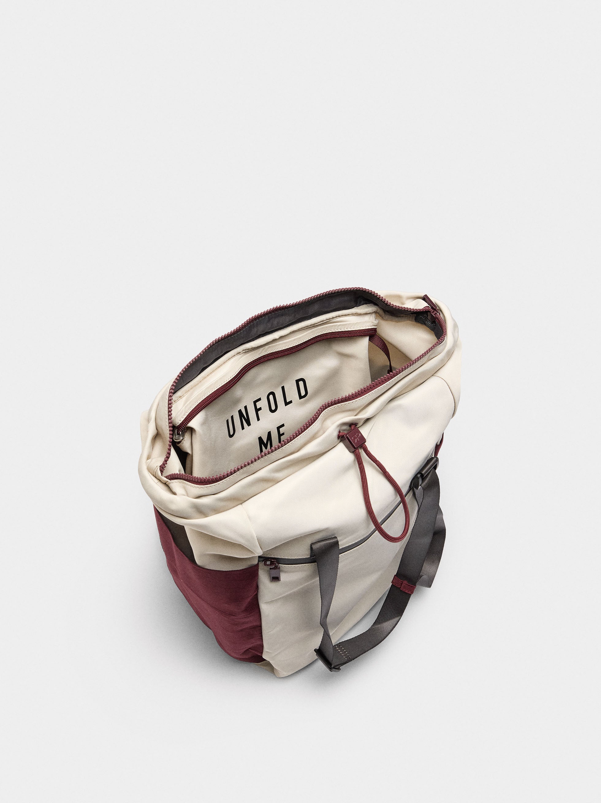 Mochila De Nylon Con Fruncido