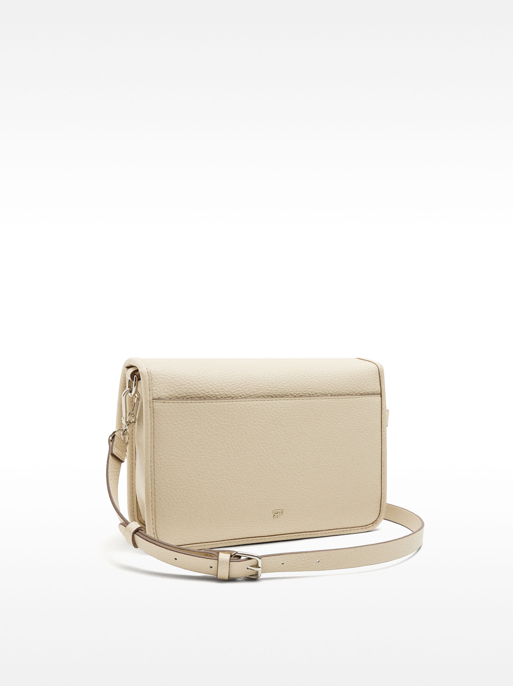 Bolso Bandolera Con Textura Y Solapa