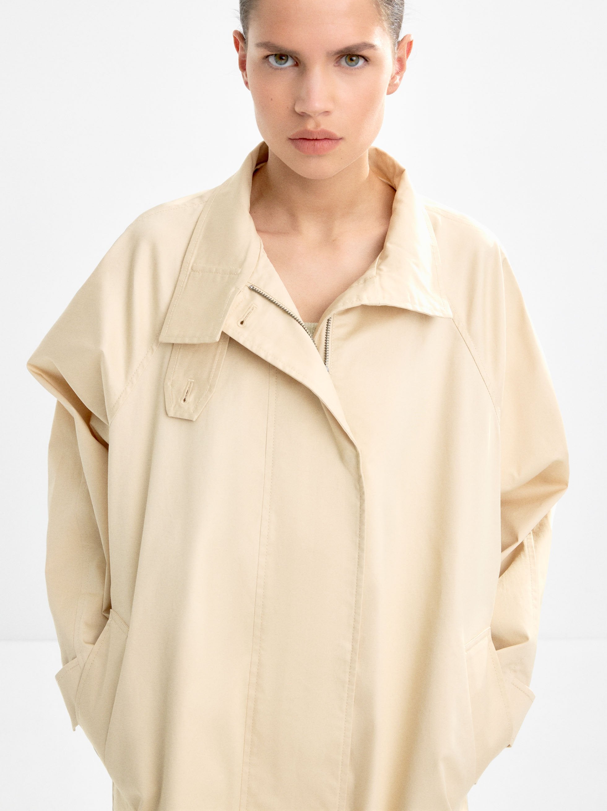 Trench De Algodón Cuello Alto