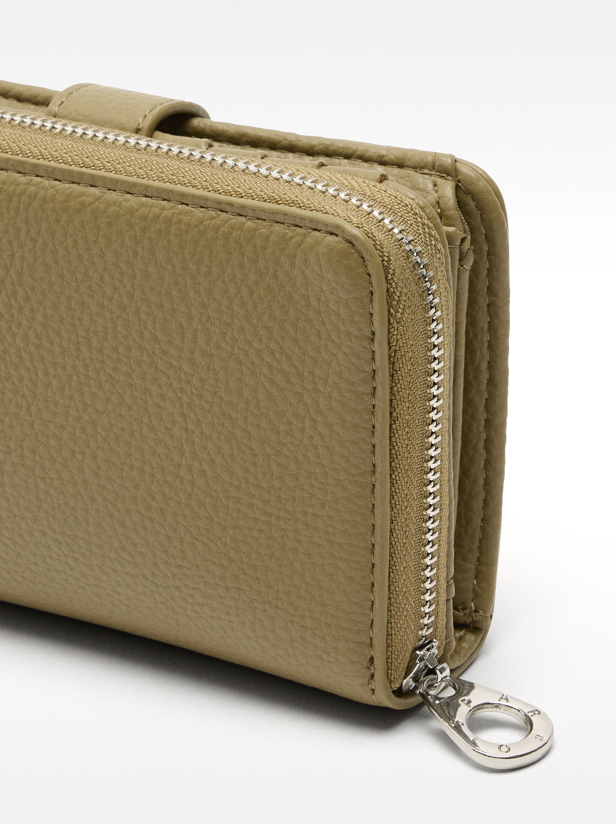 Cartera Texturada M