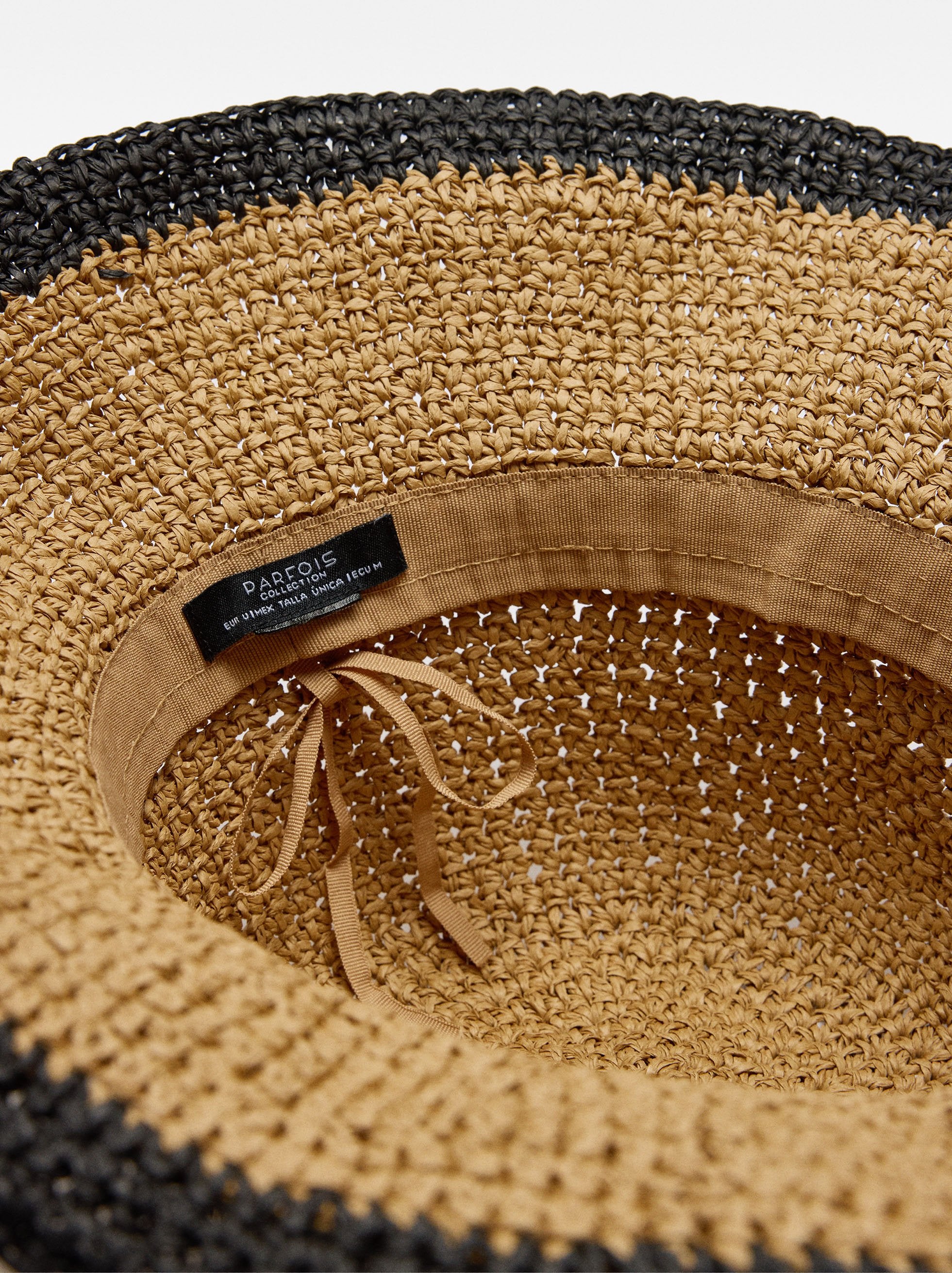 Gorro Bucket Efecto Rafia