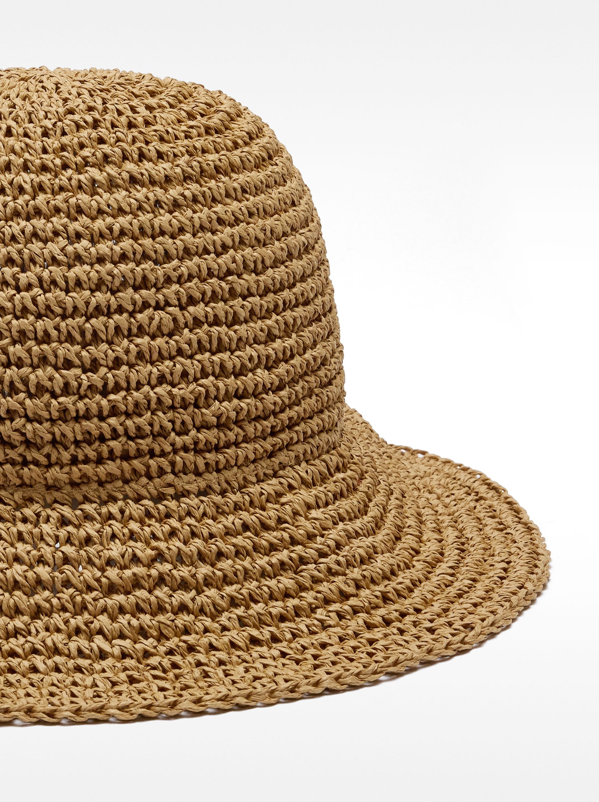 Gorro Bucket Efecto Rafia