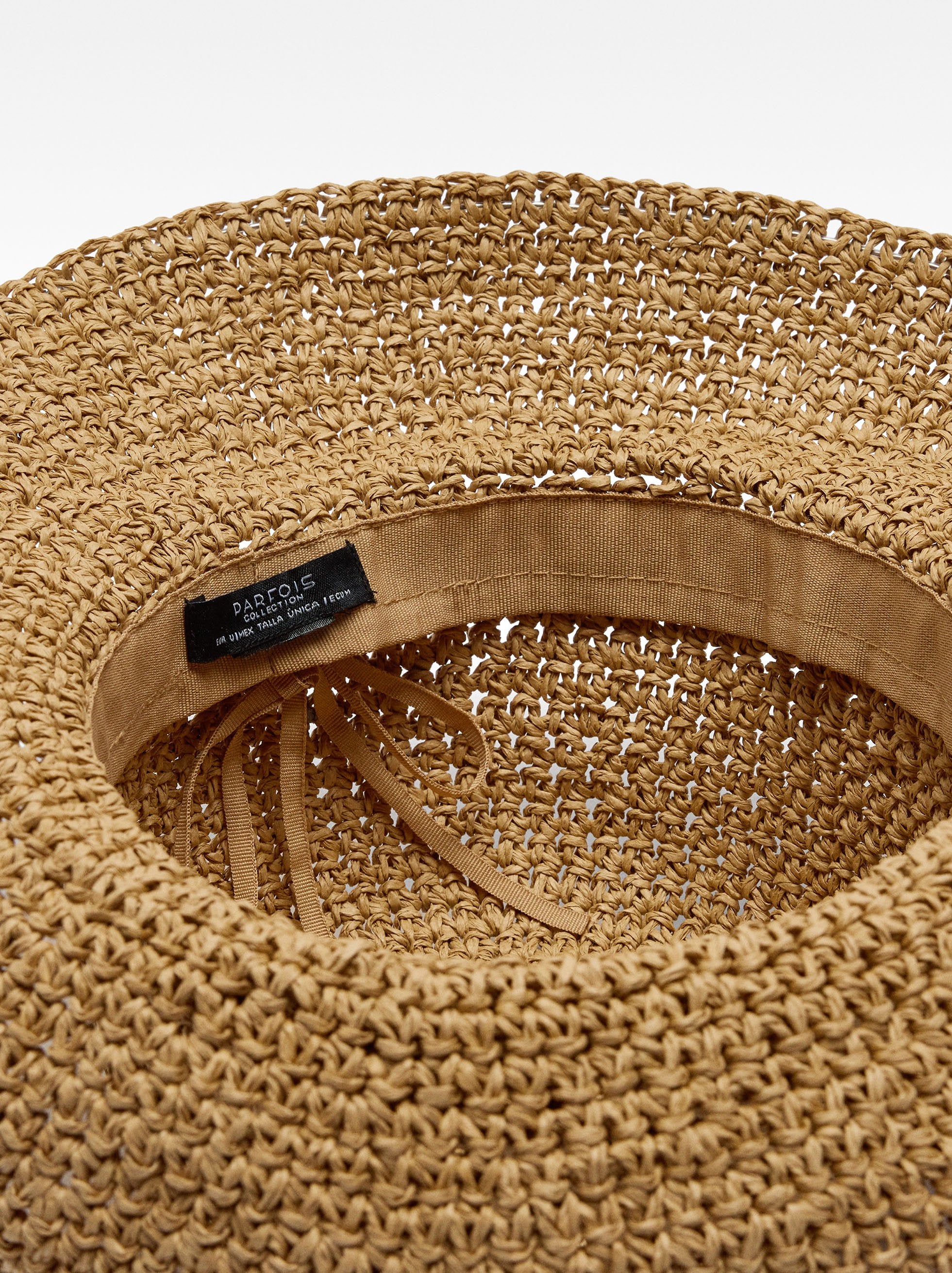 Gorro Bucket Efecto Rafia