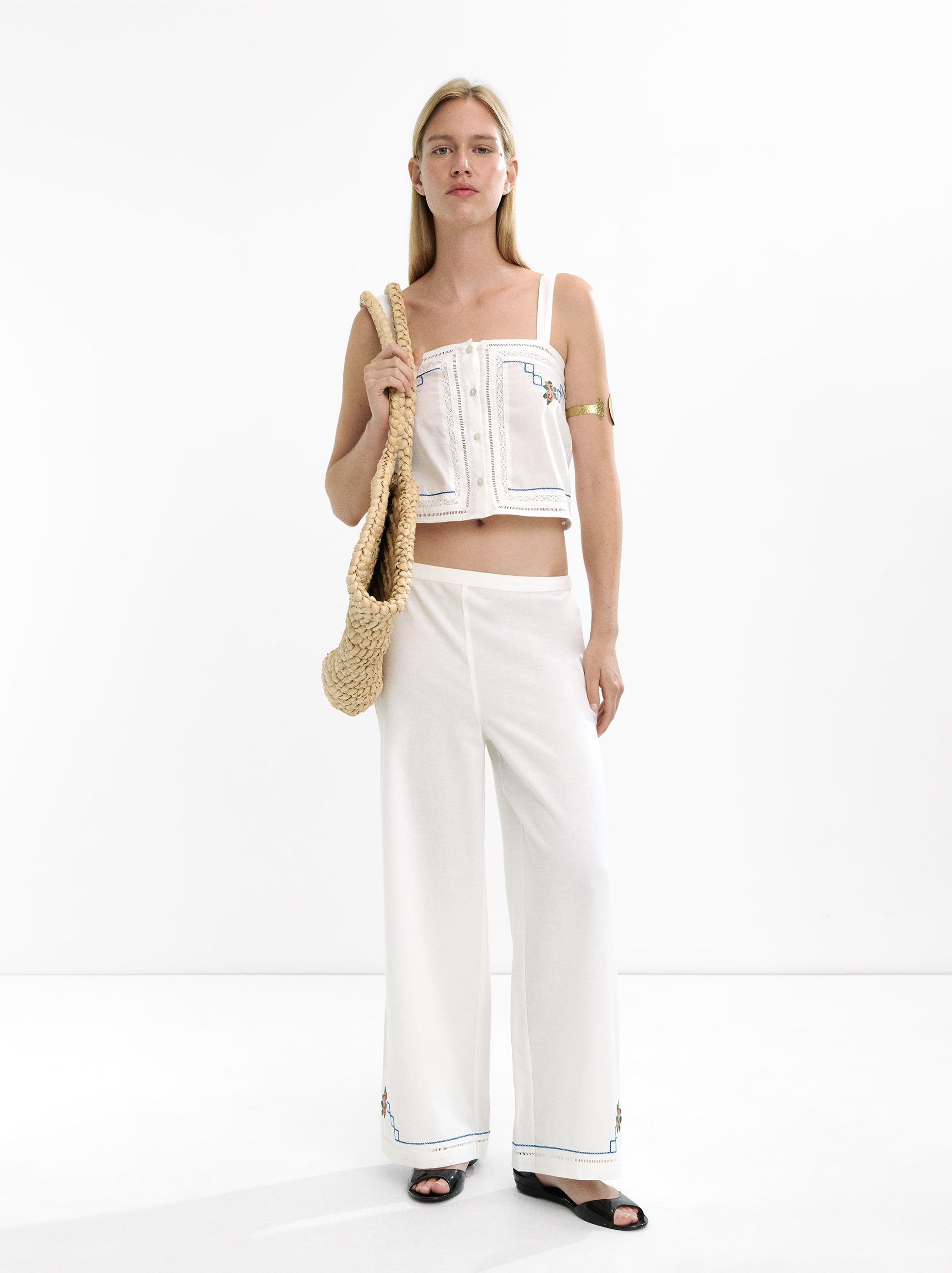 Pantalón Con Bordados