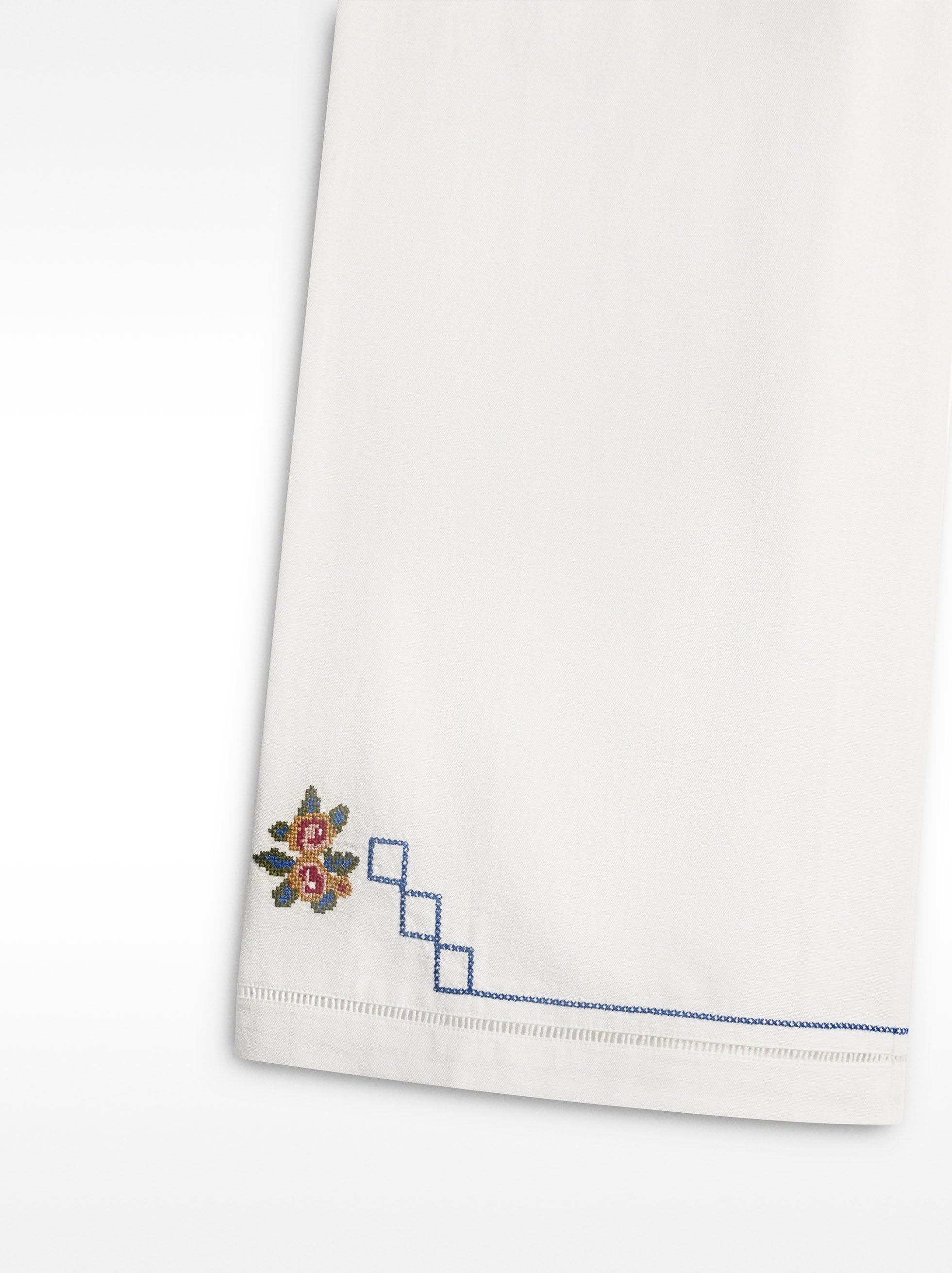 Pantalón Con Bordados