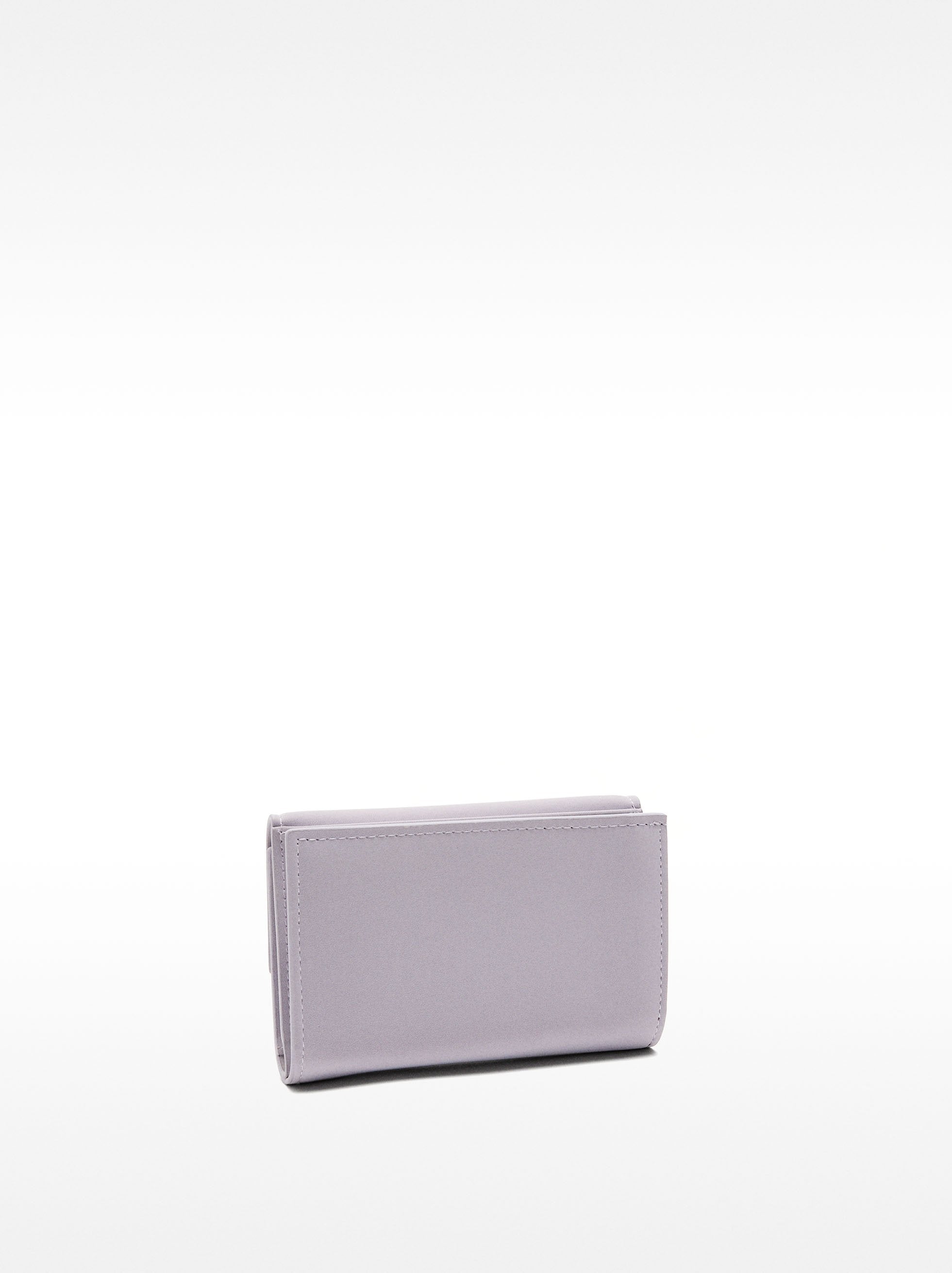 Cartera Con Solapa De Textura Suave