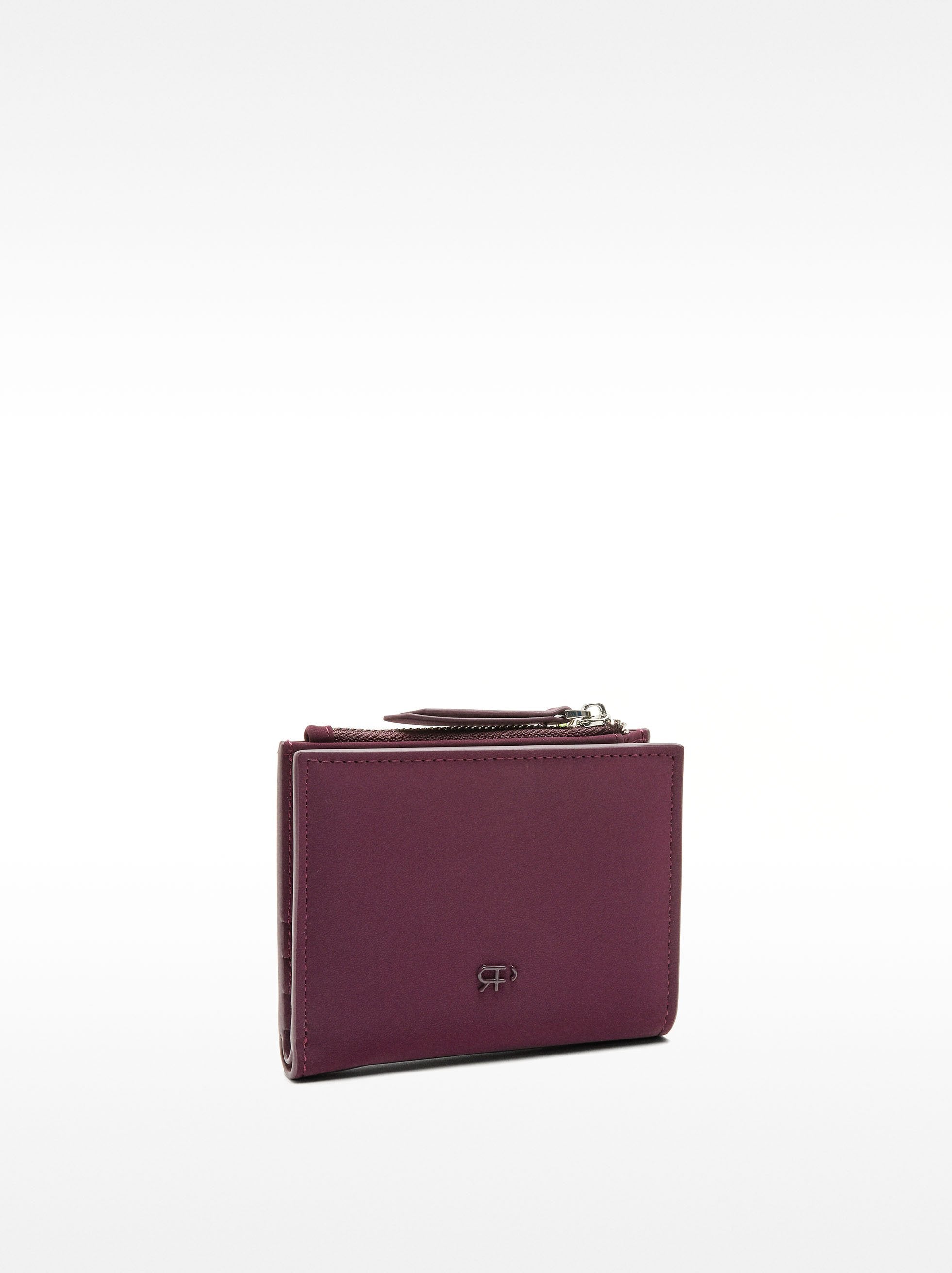 Cartera Con Textura Suave Y Charm Floral