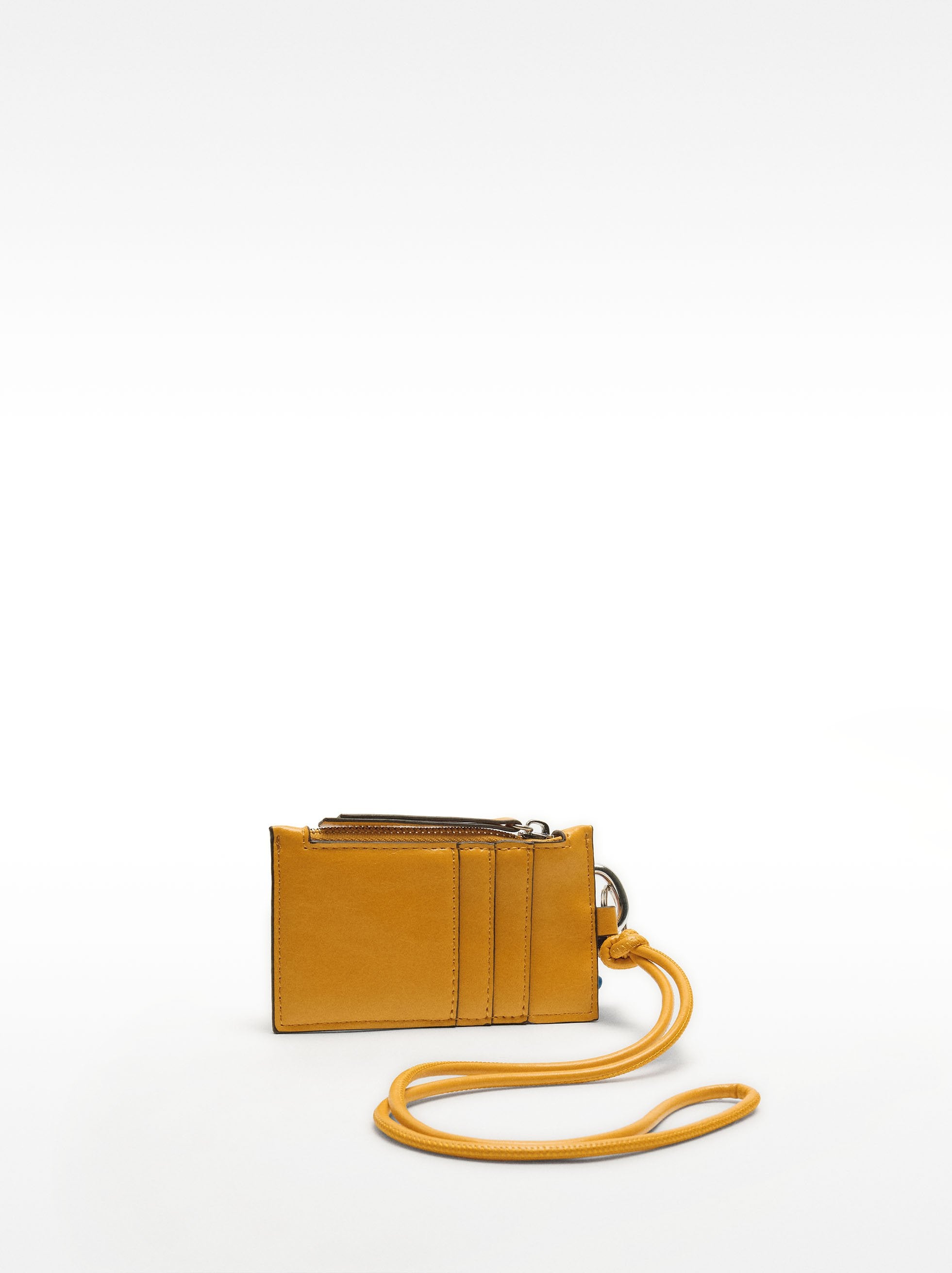 Cartera Lisa Con Llavero