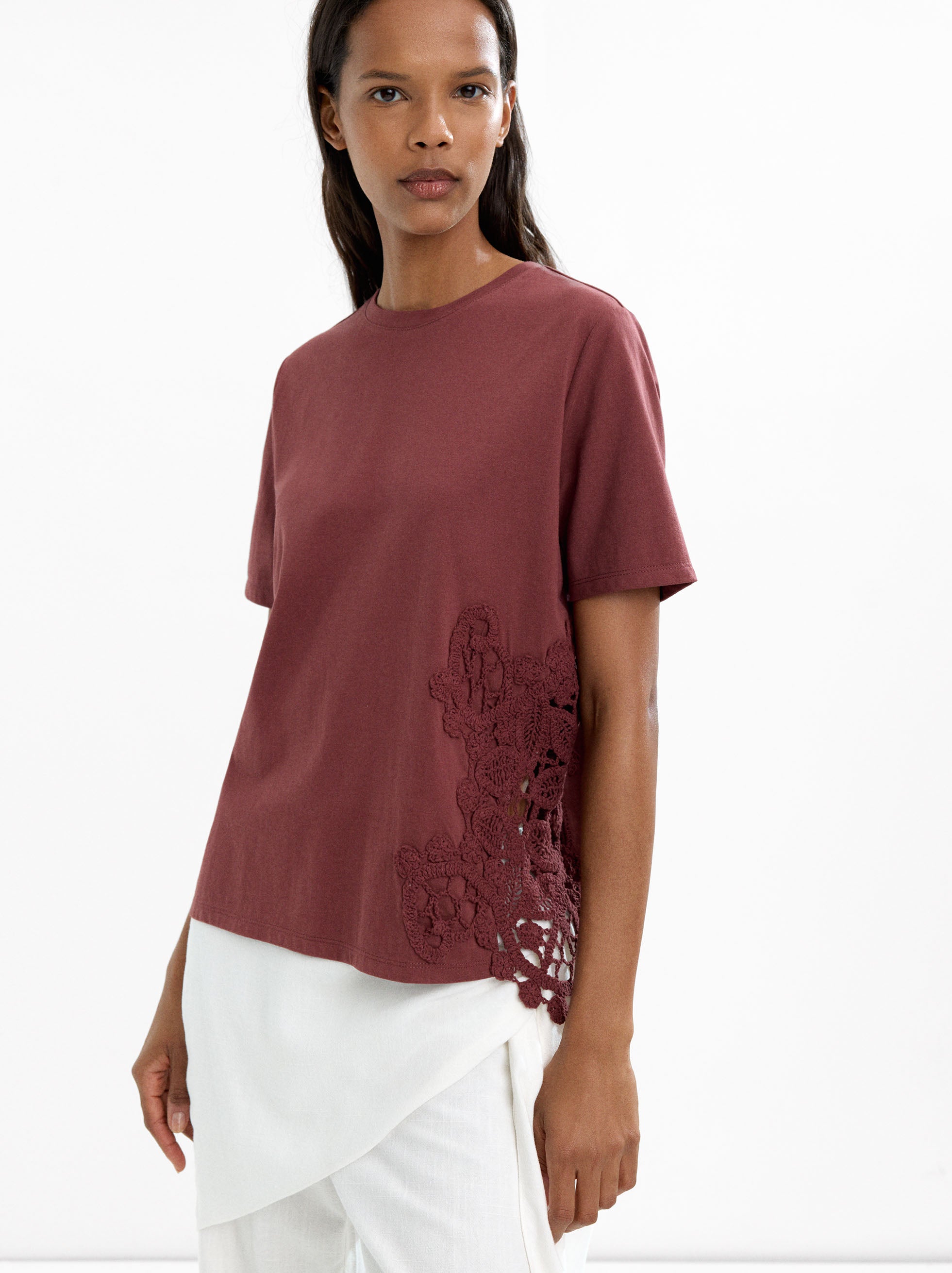 Camiseta 100% Algodón Con Bordado