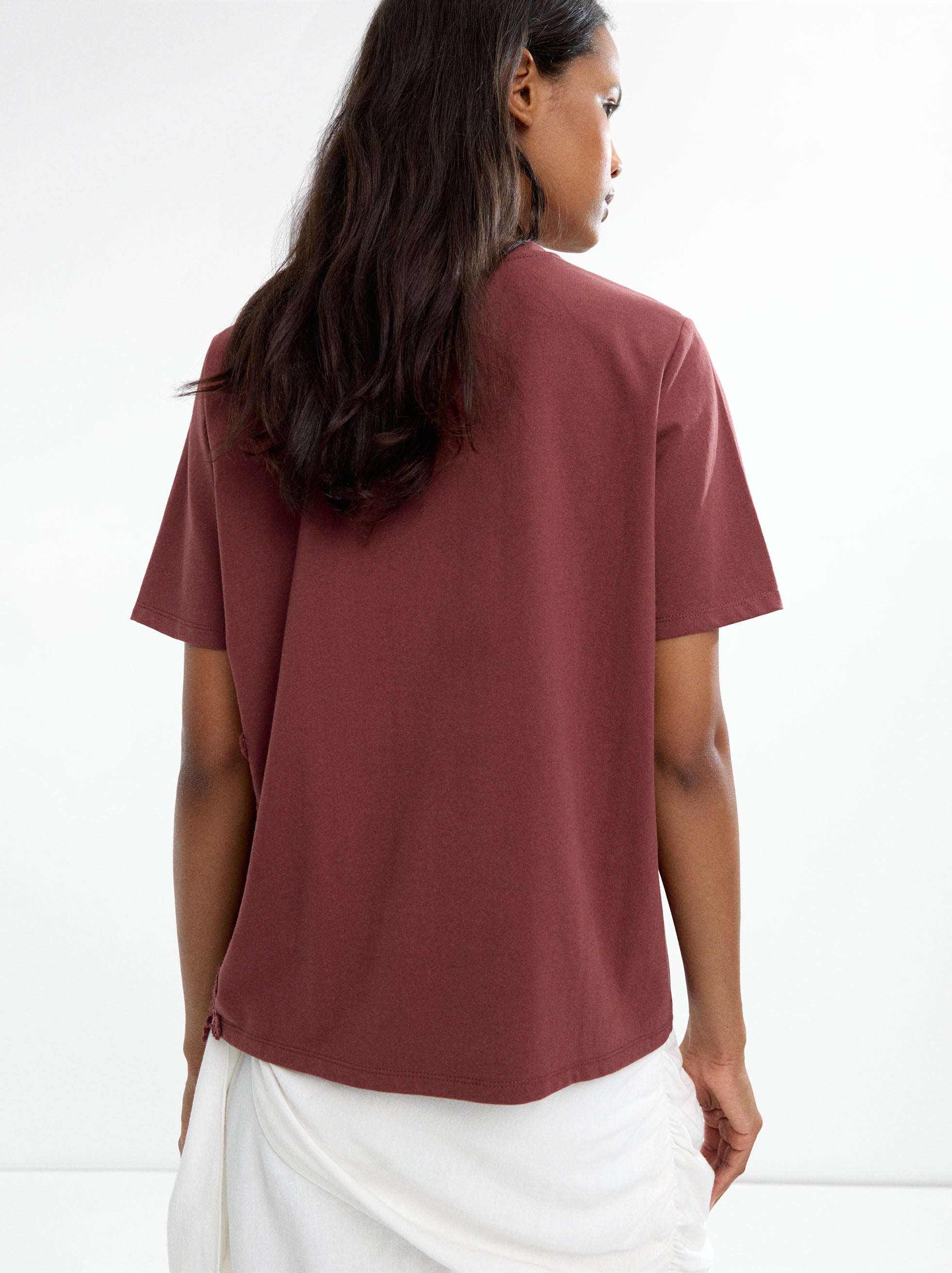 Camiseta 100% Algodón Con Bordado