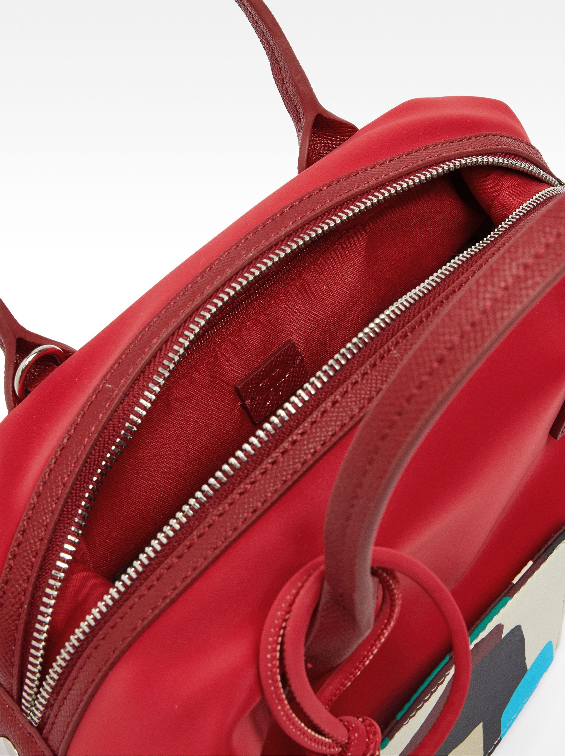 Bolso Tote  Textura Suave Con Colgante