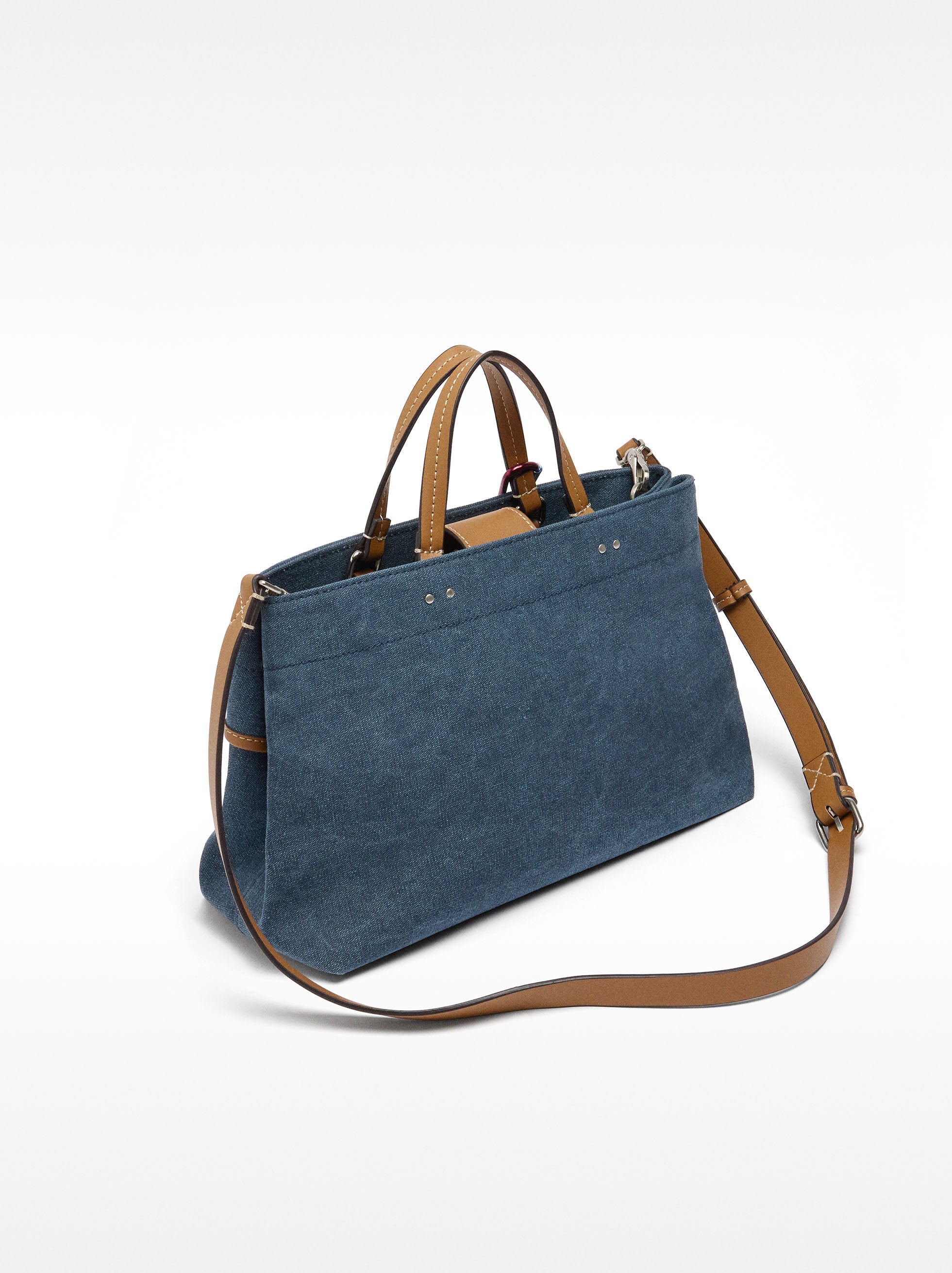 Bolso Tote De Tejido Con Colgante