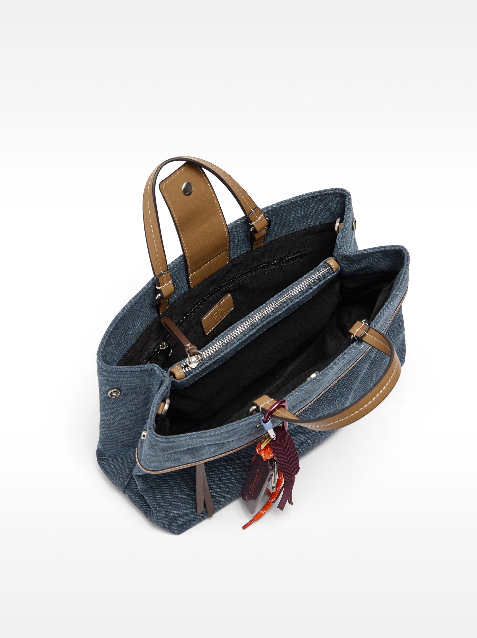 Bolso Tote De Tejido Con Colgante