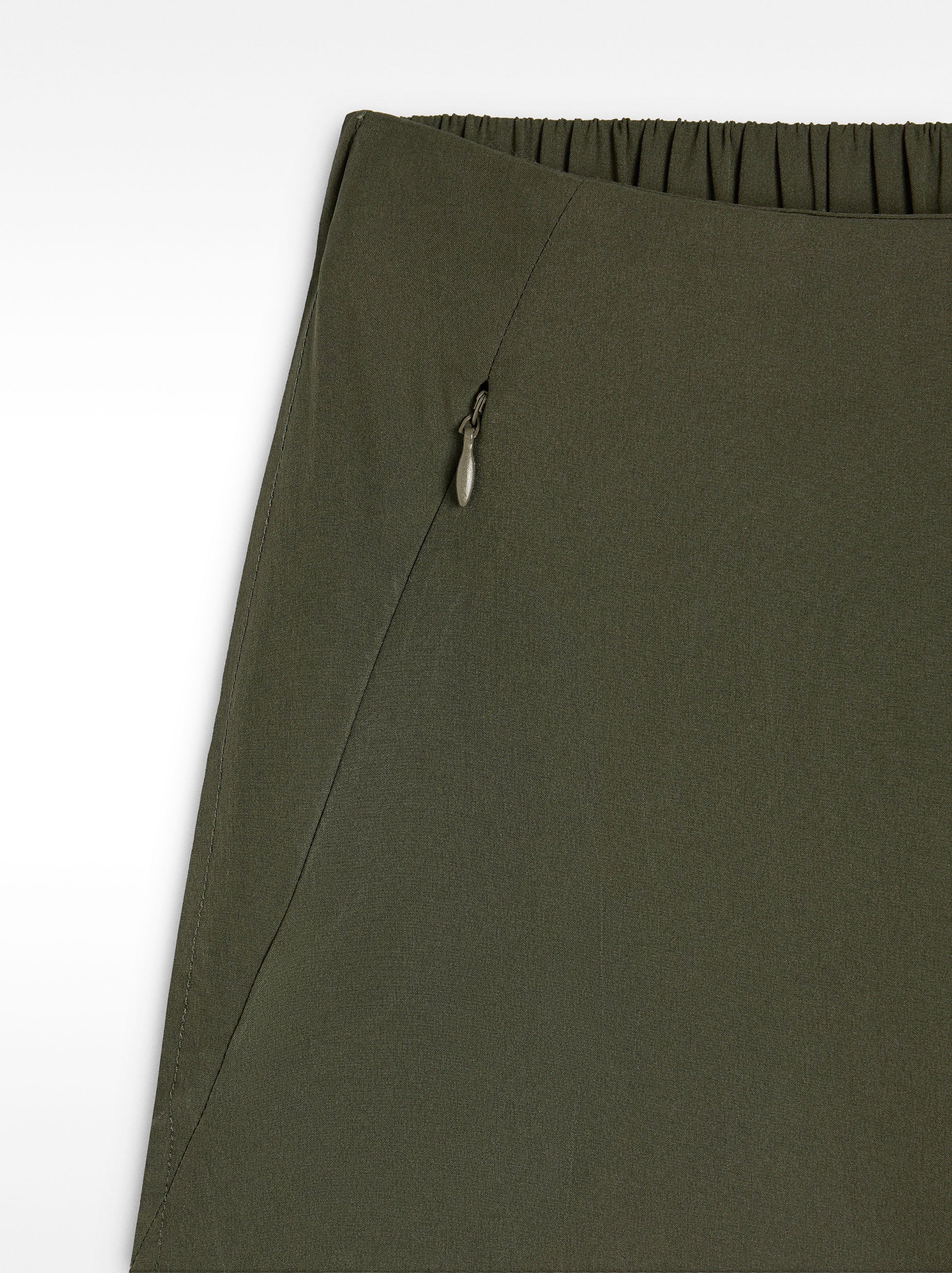 Pantalón Bolsillos Con Cremallera