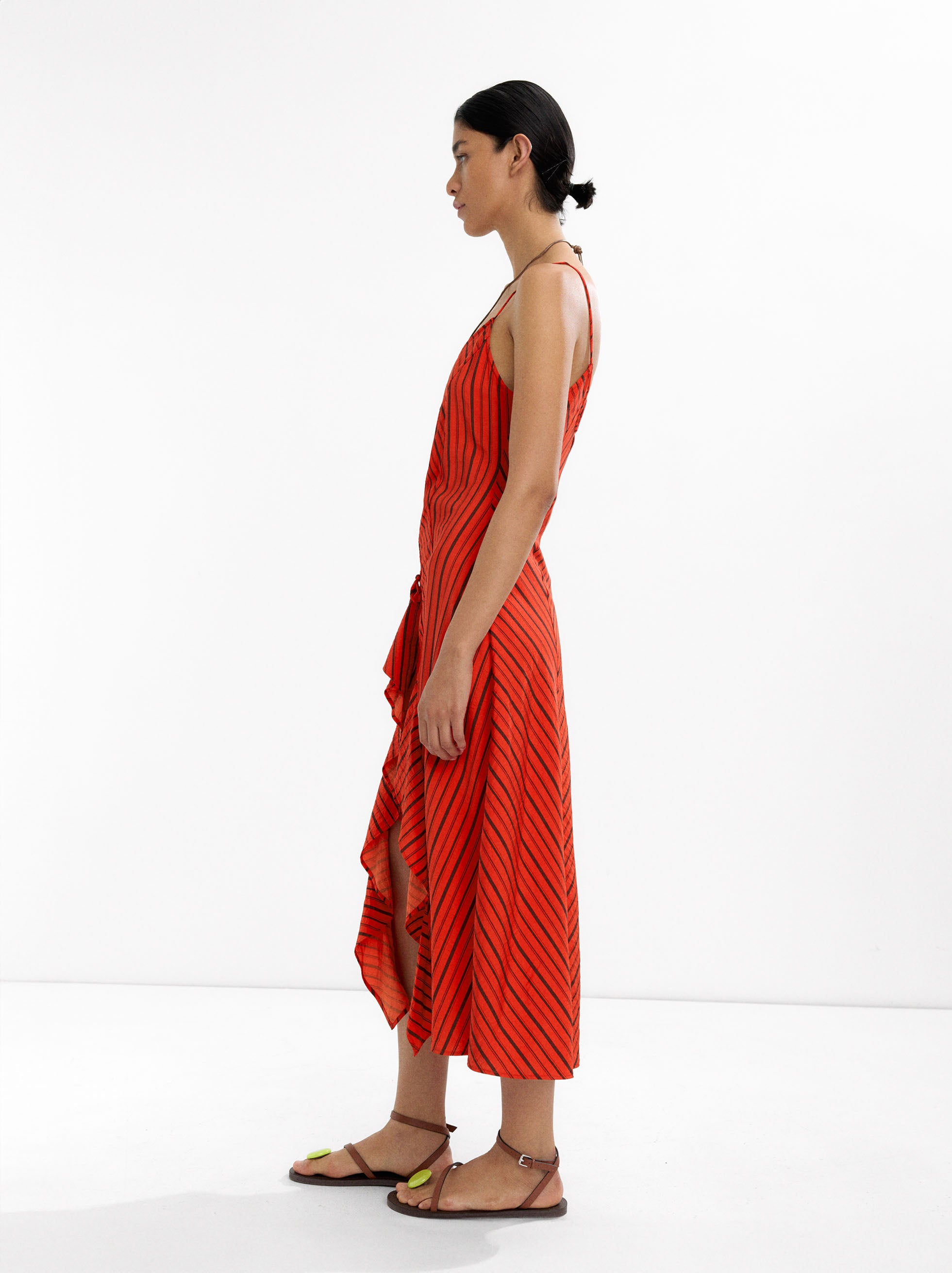 Vestido Midi A Rayas Con Tirantes