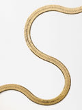 Collar Corto Con Cadena De Serpiente