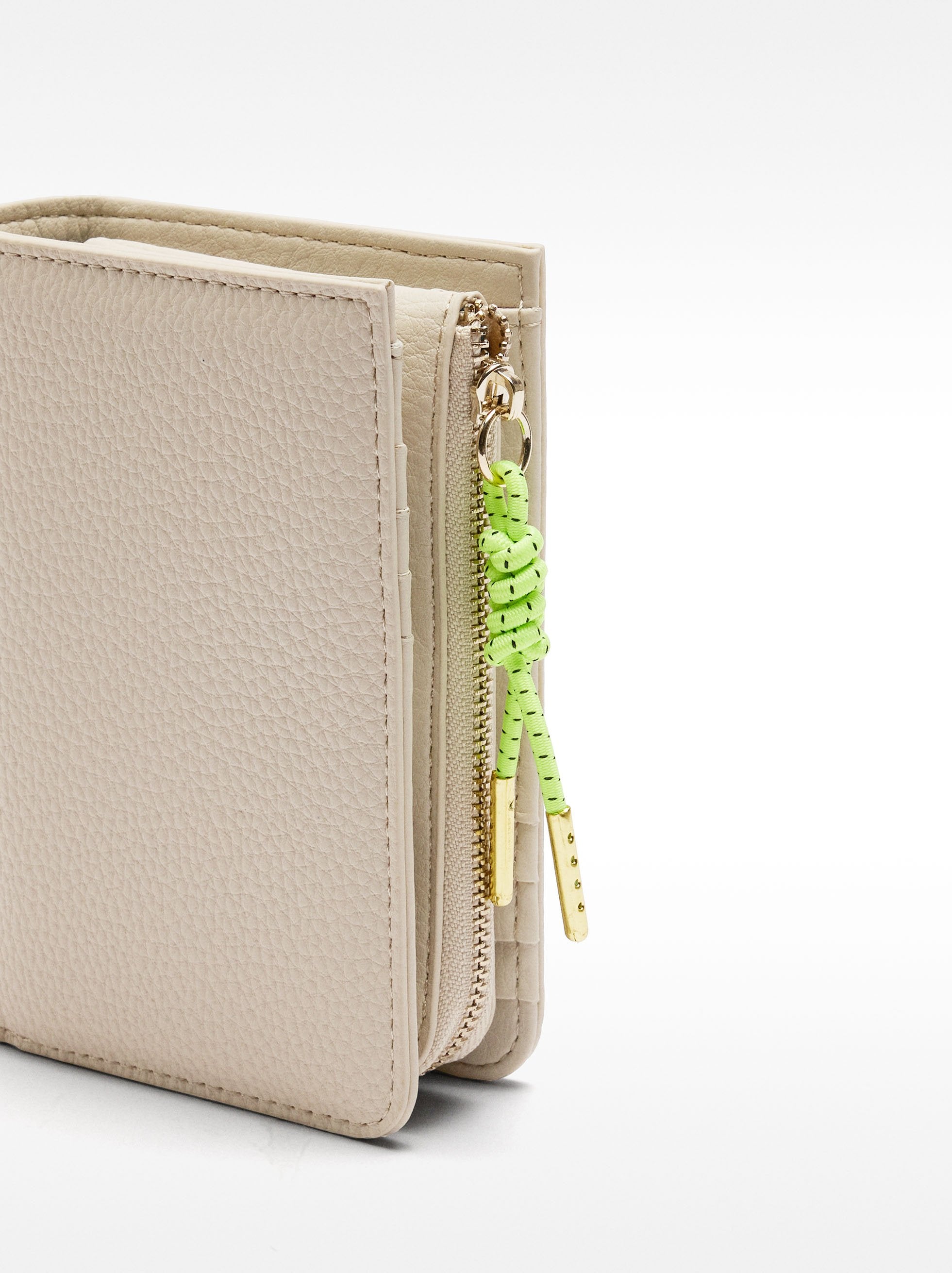 Cartera Con Textura